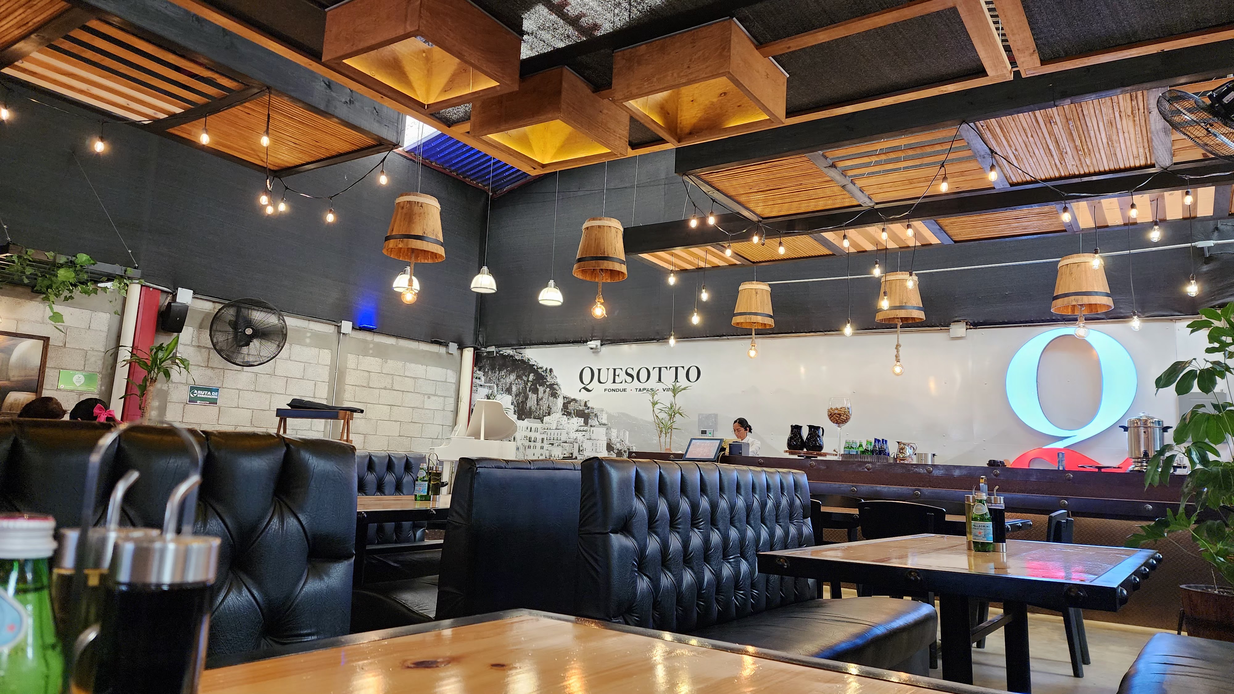 QUESOTTO Restaurante image 5