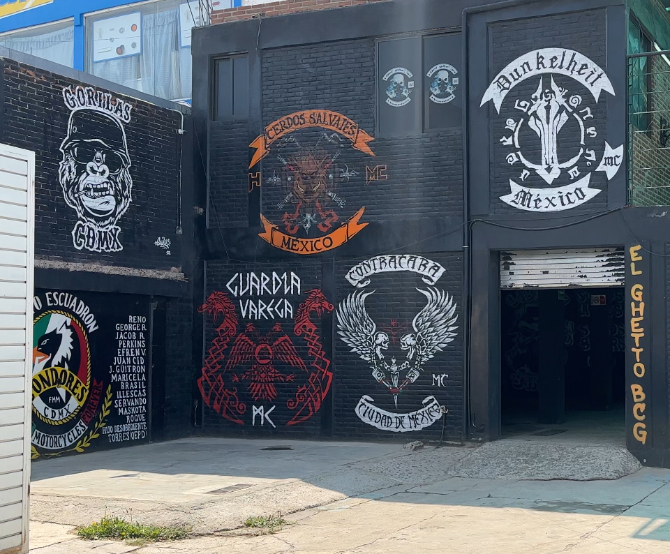 El Ghetto Biker Club Garage image 6