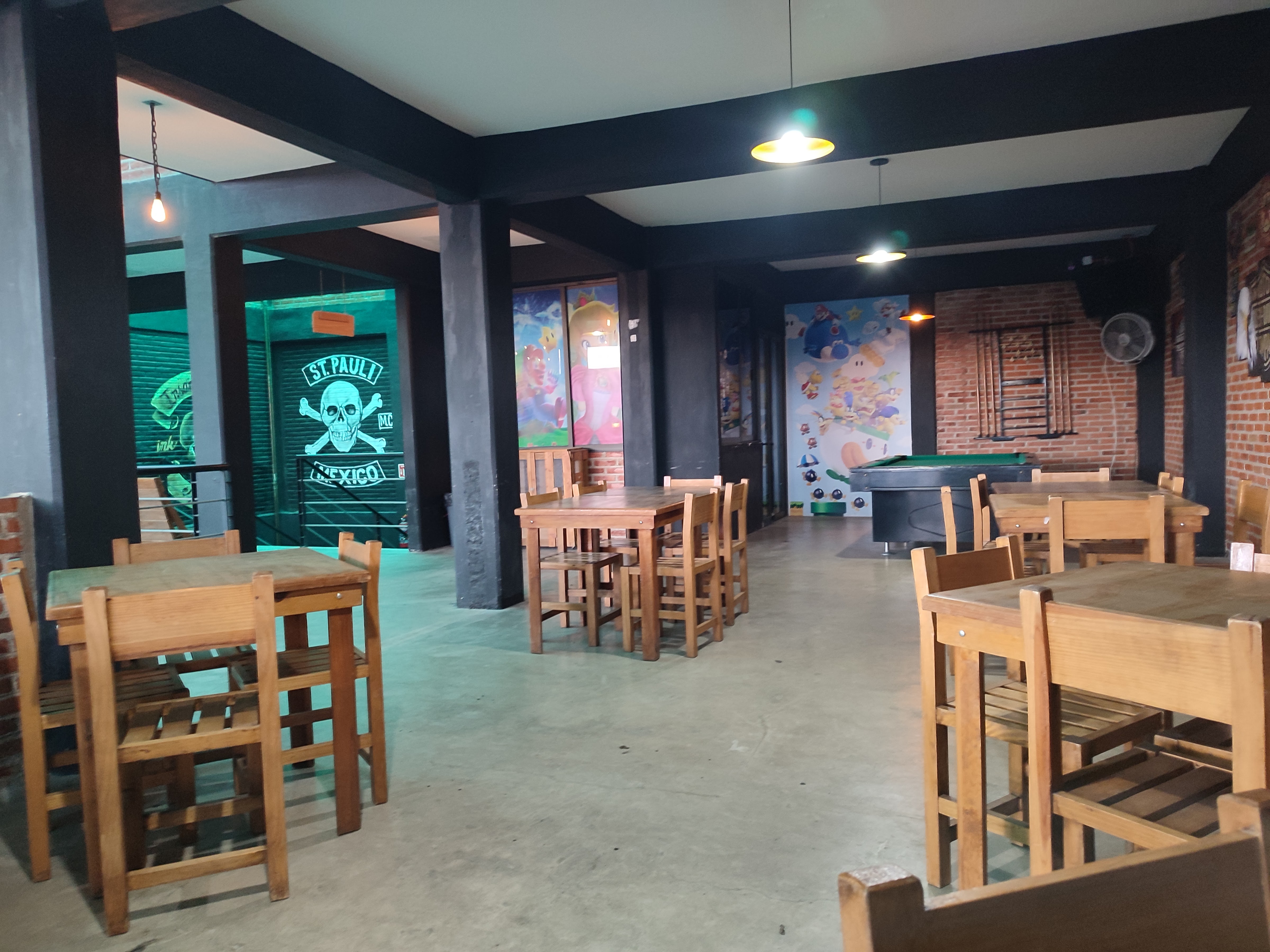 El Ghetto Biker Club Garage image 7