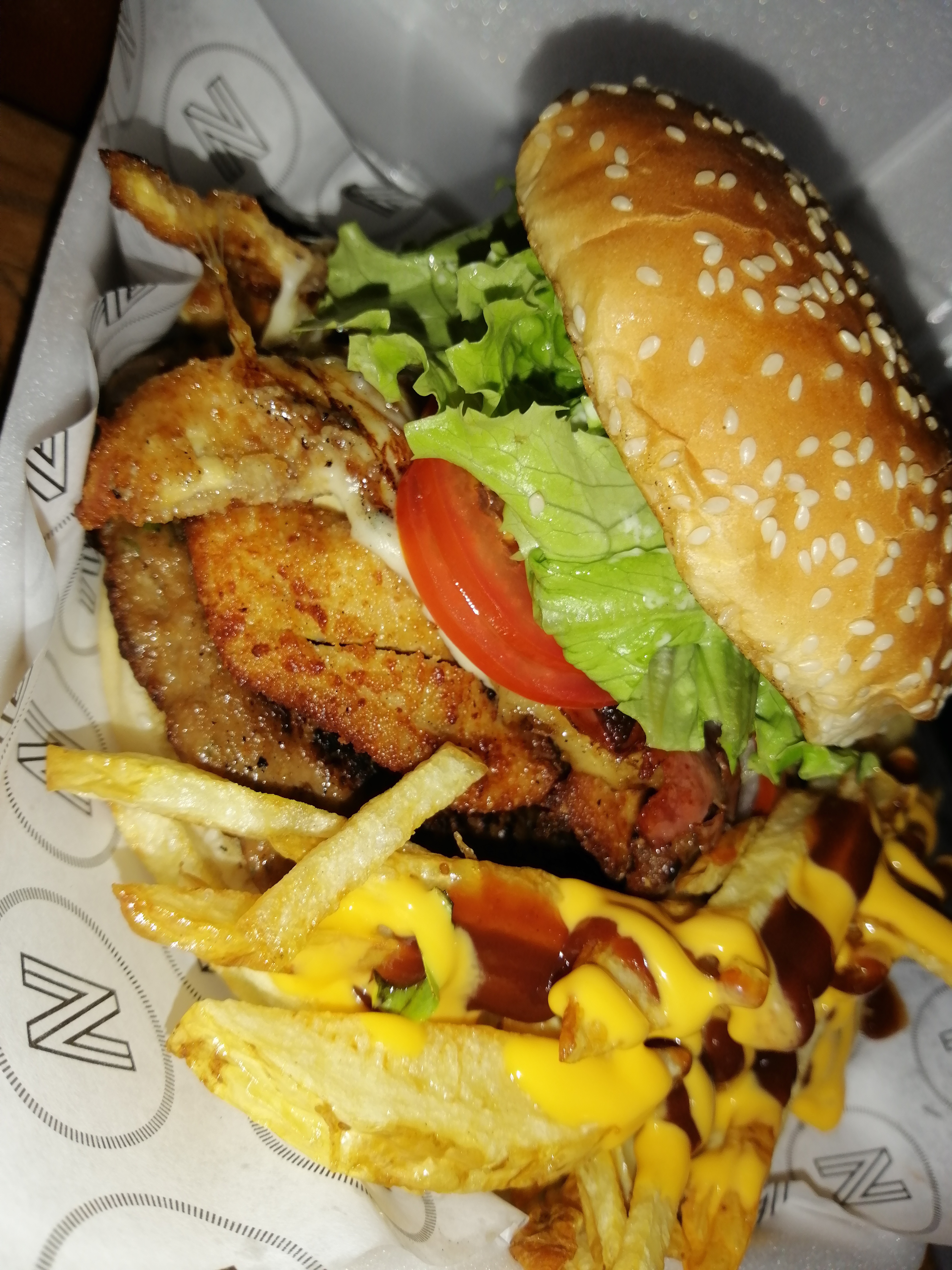 La Chingada burgers & wings image 2