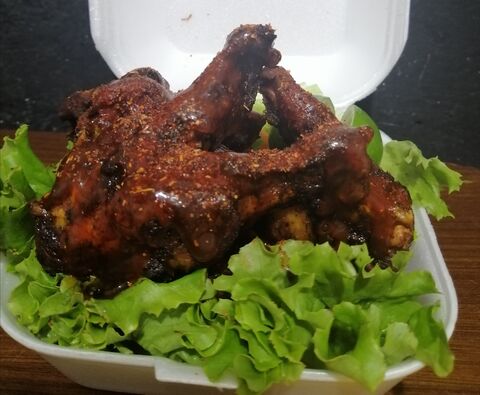 La Chingada burgers & wings image 3