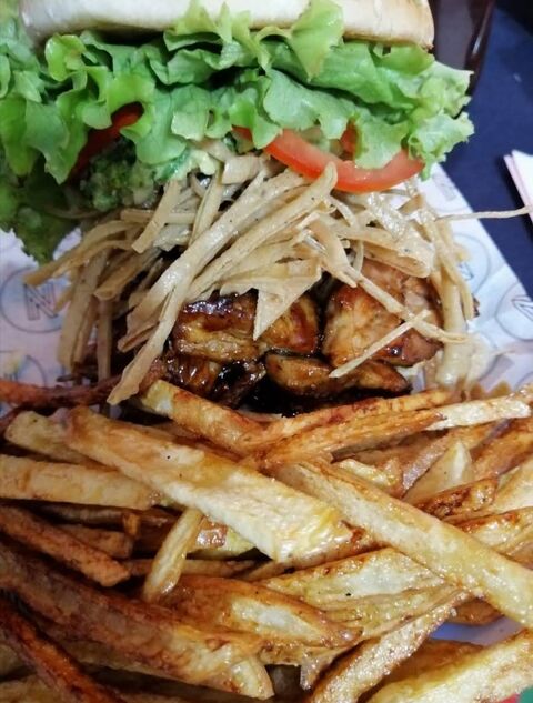 La Chingada burgers & wings image 6