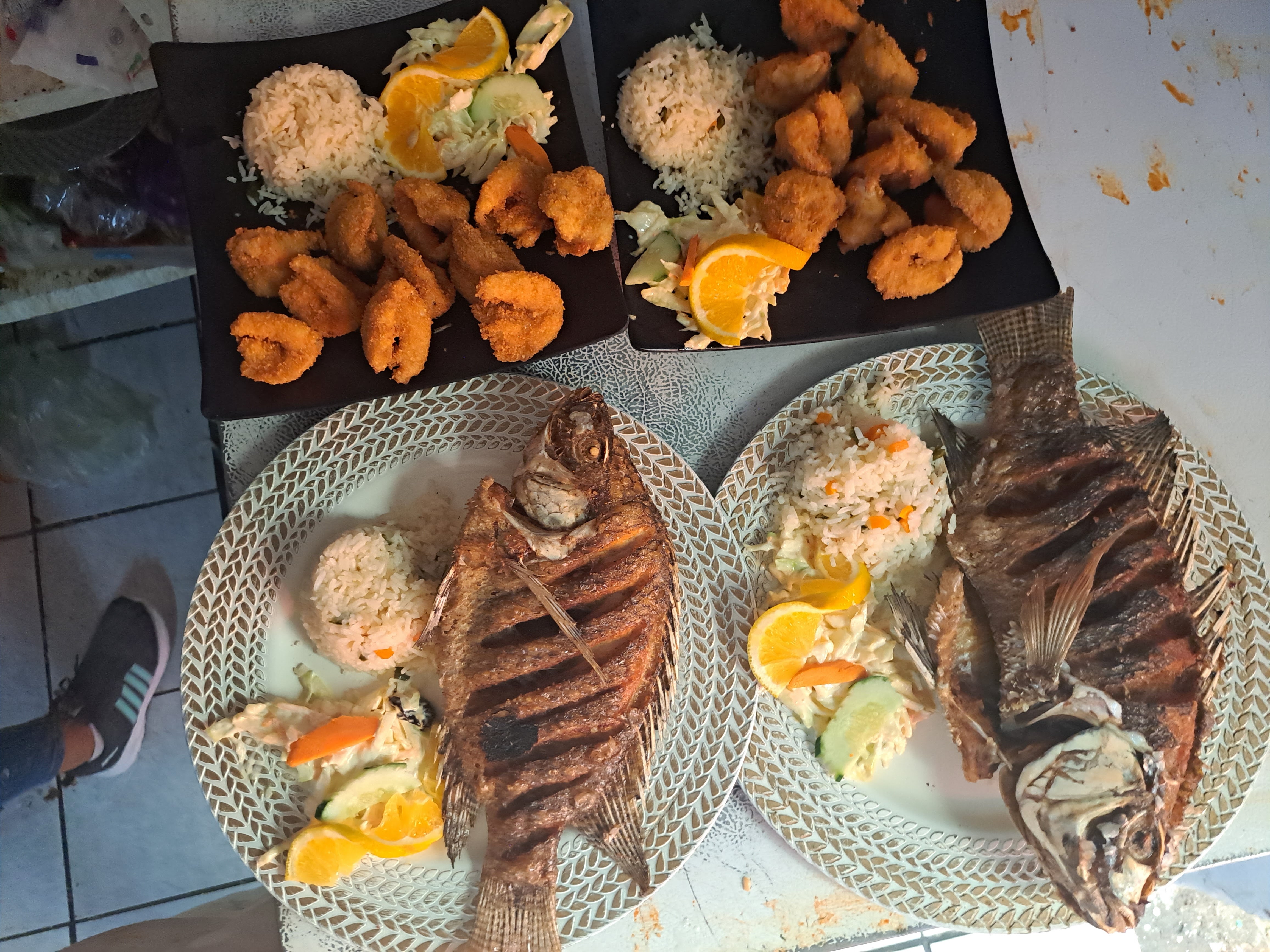 Restaurant De Pescados Y Mariscos "ERNESTO" image 5