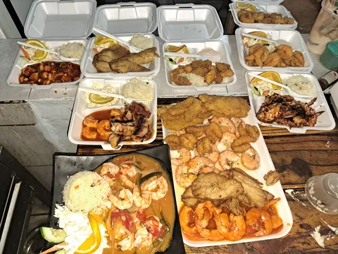 Restaurant De Pescados Y Mariscos "ERNESTO" image 6