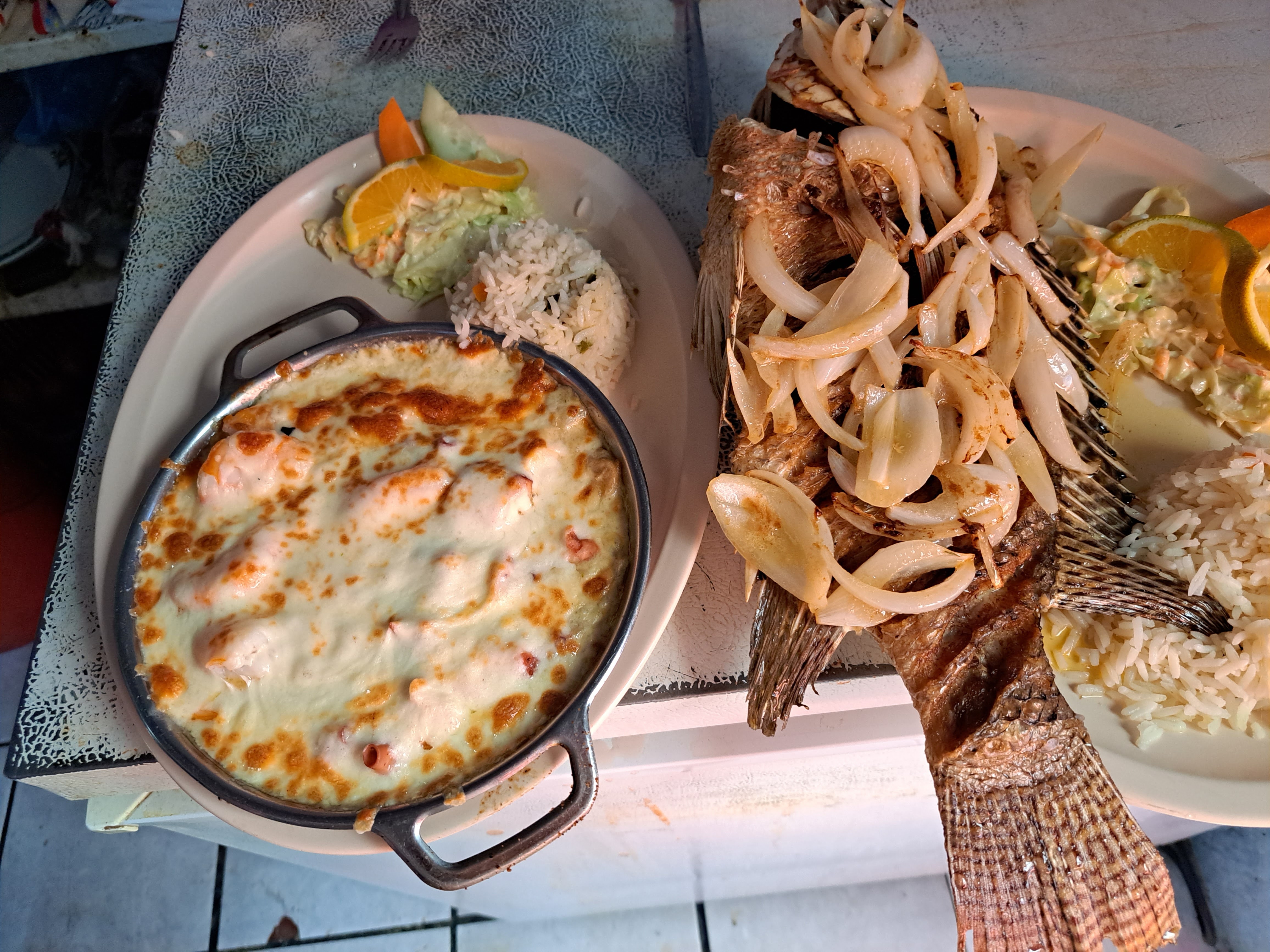 Restaurant De Pescados Y Mariscos "ERNESTO" image 7