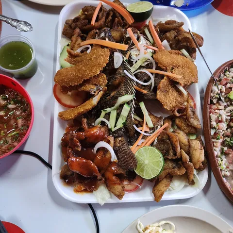 Mariscos “La isla” image 1