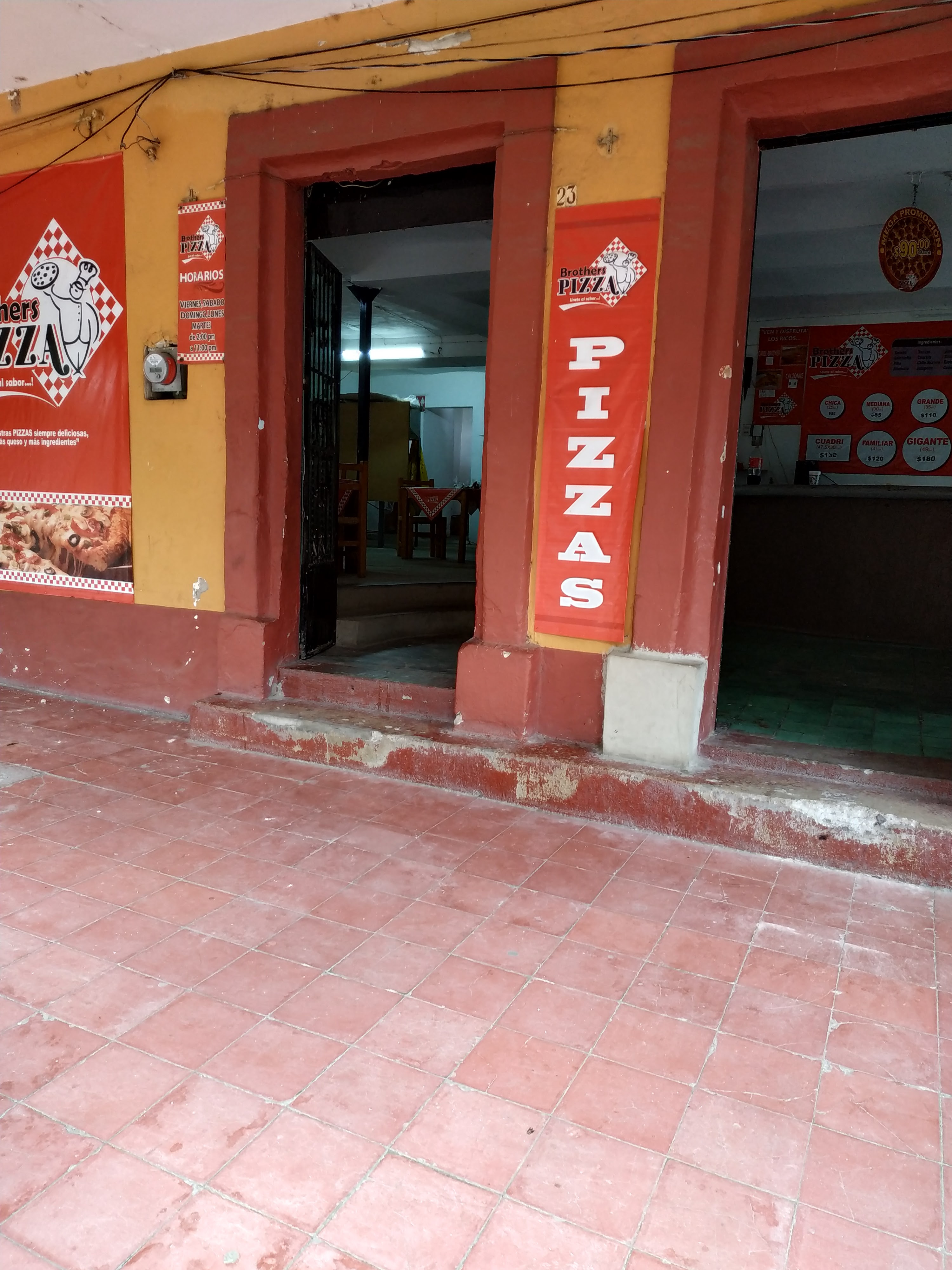 Brothers Pizza Teuchitlan image 4