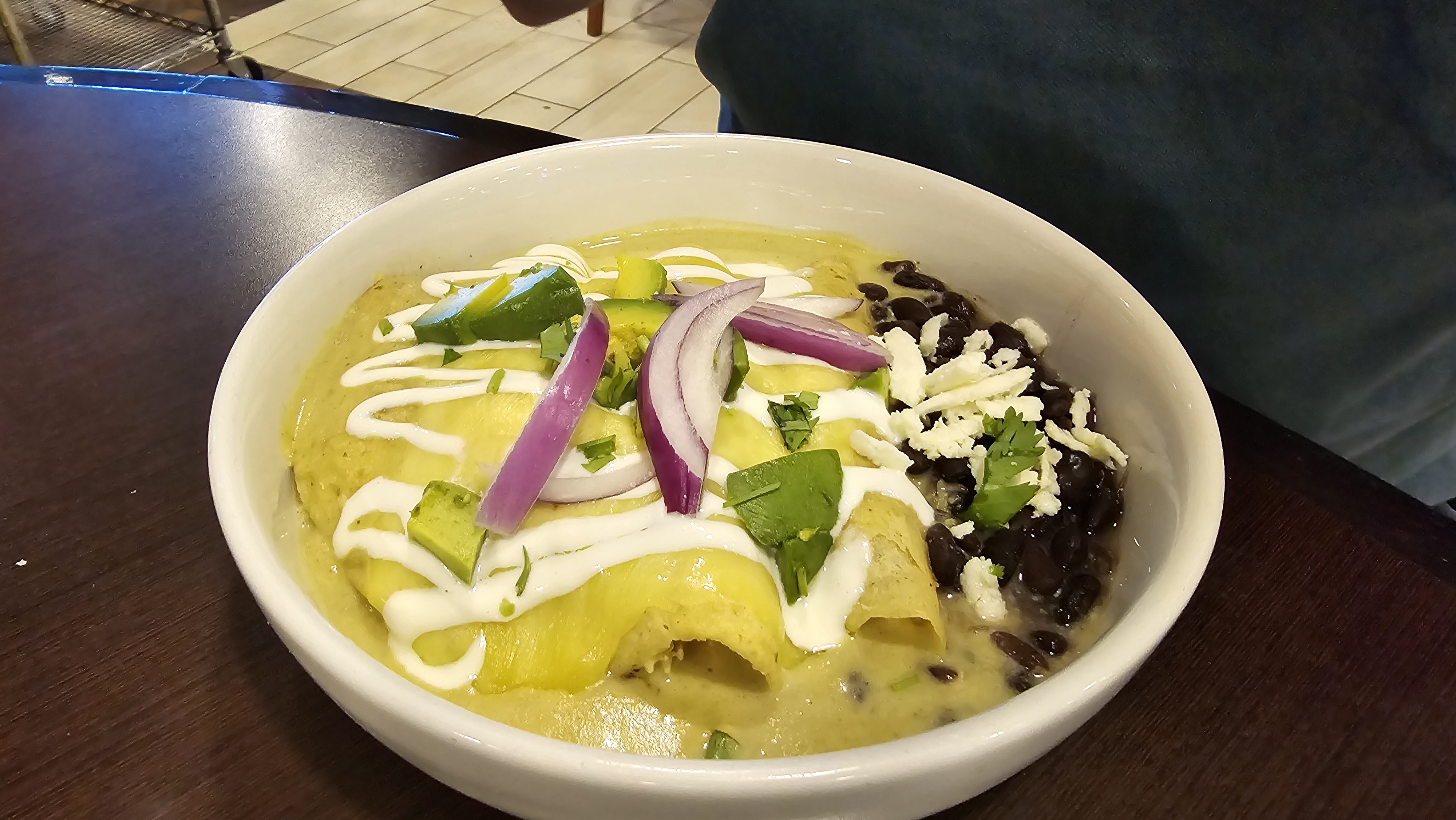 Wings Aeropuerto Monterrey Terminal A image 9