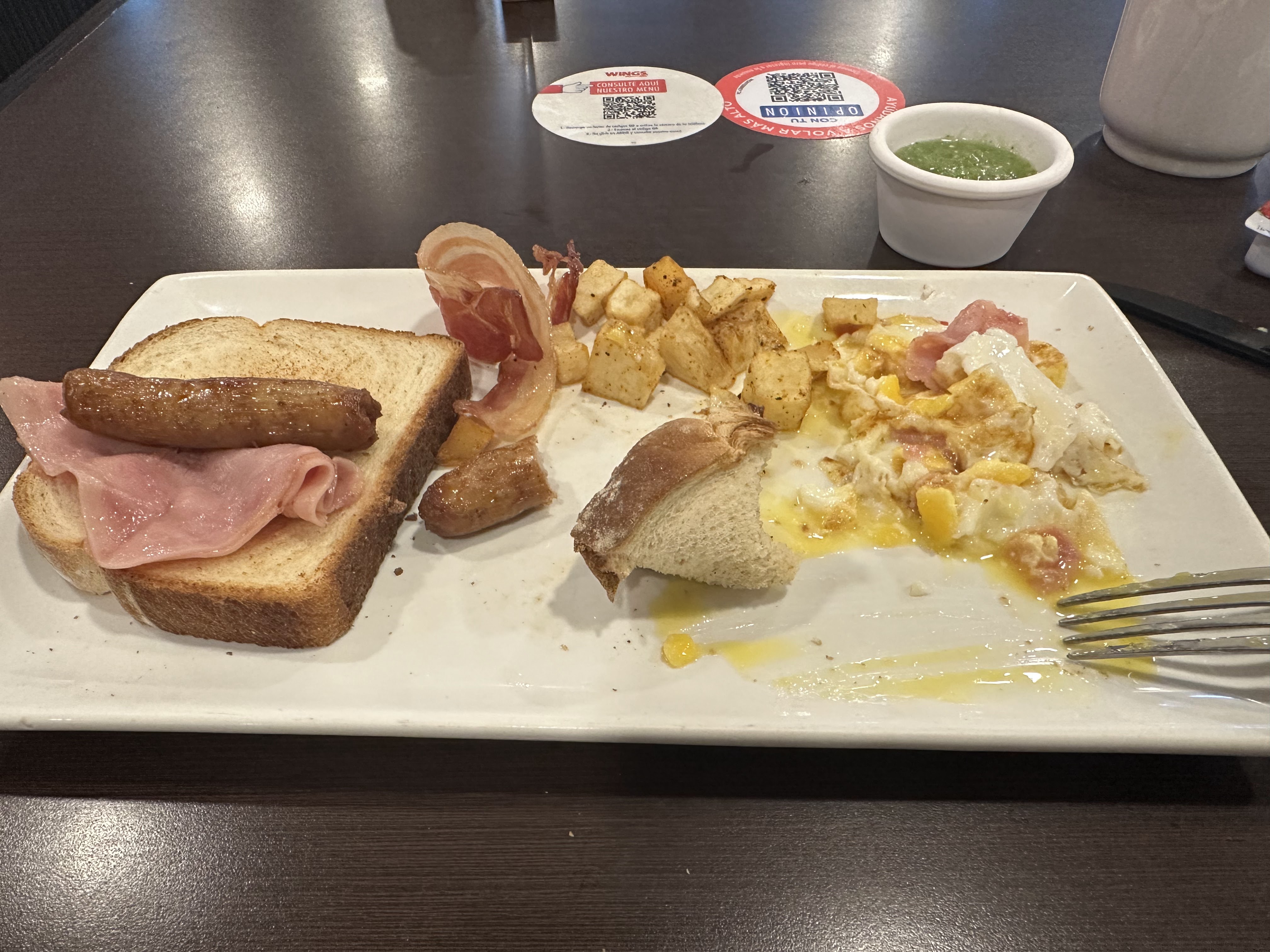 Wings Aeropuerto Monterrey Terminal A image 10