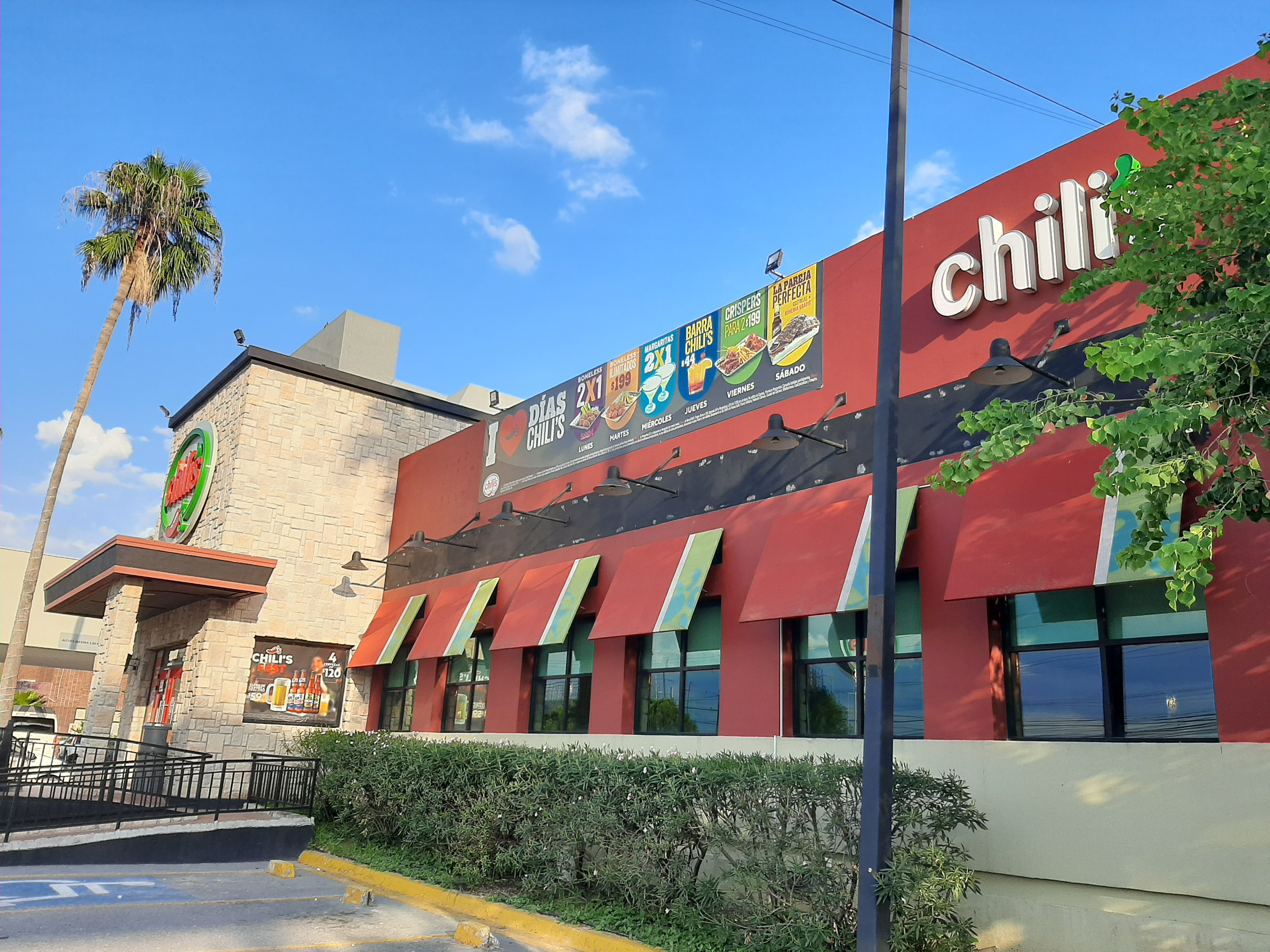 Chili's Stiva Airport image 1
