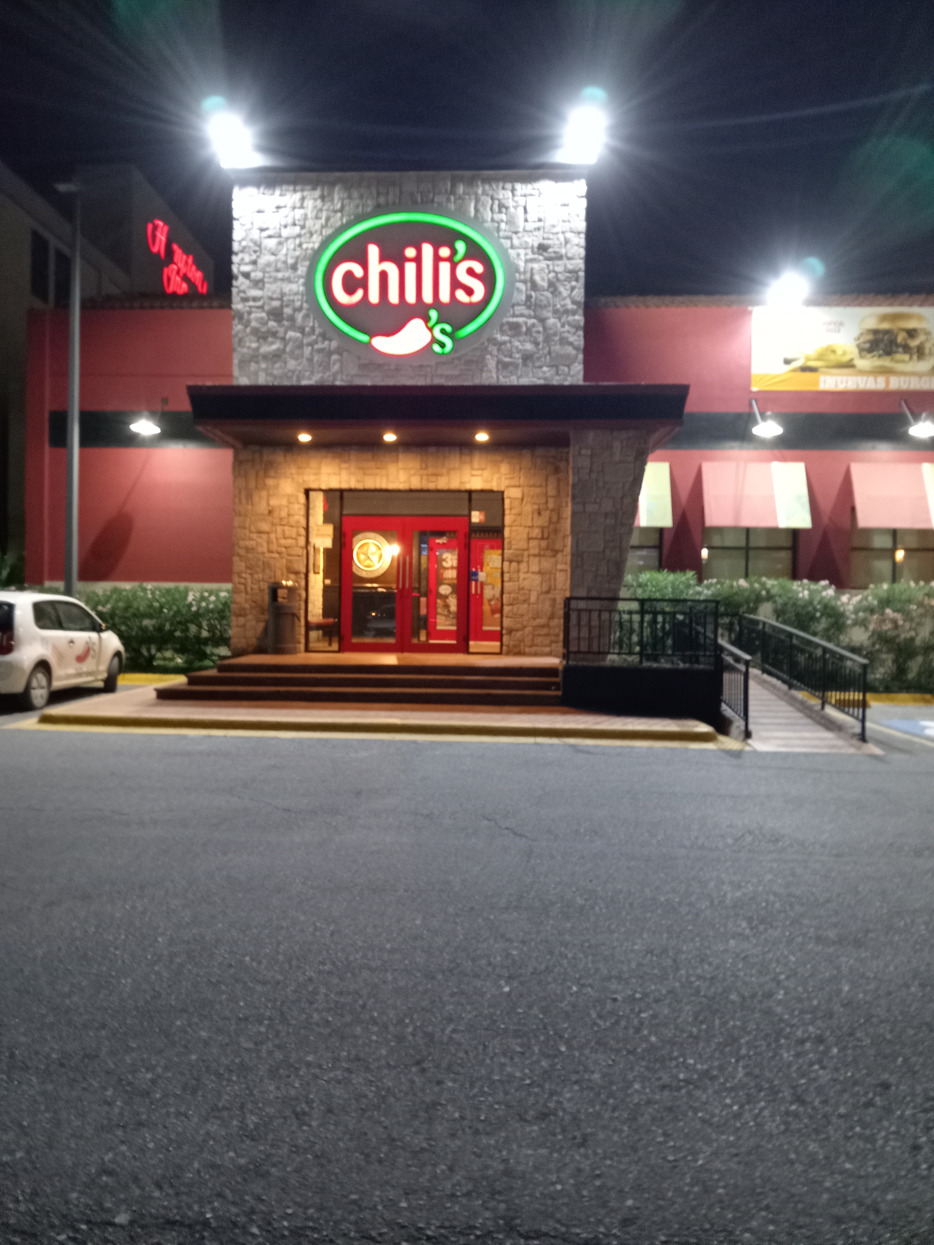Chili's Stiva Airport image 4