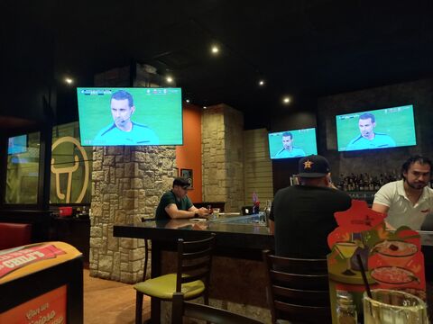 Chili's Stiva Airport image 5