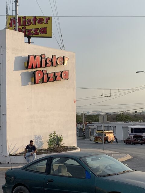 Mister Pizza Colinas del Aeropuerto image 6