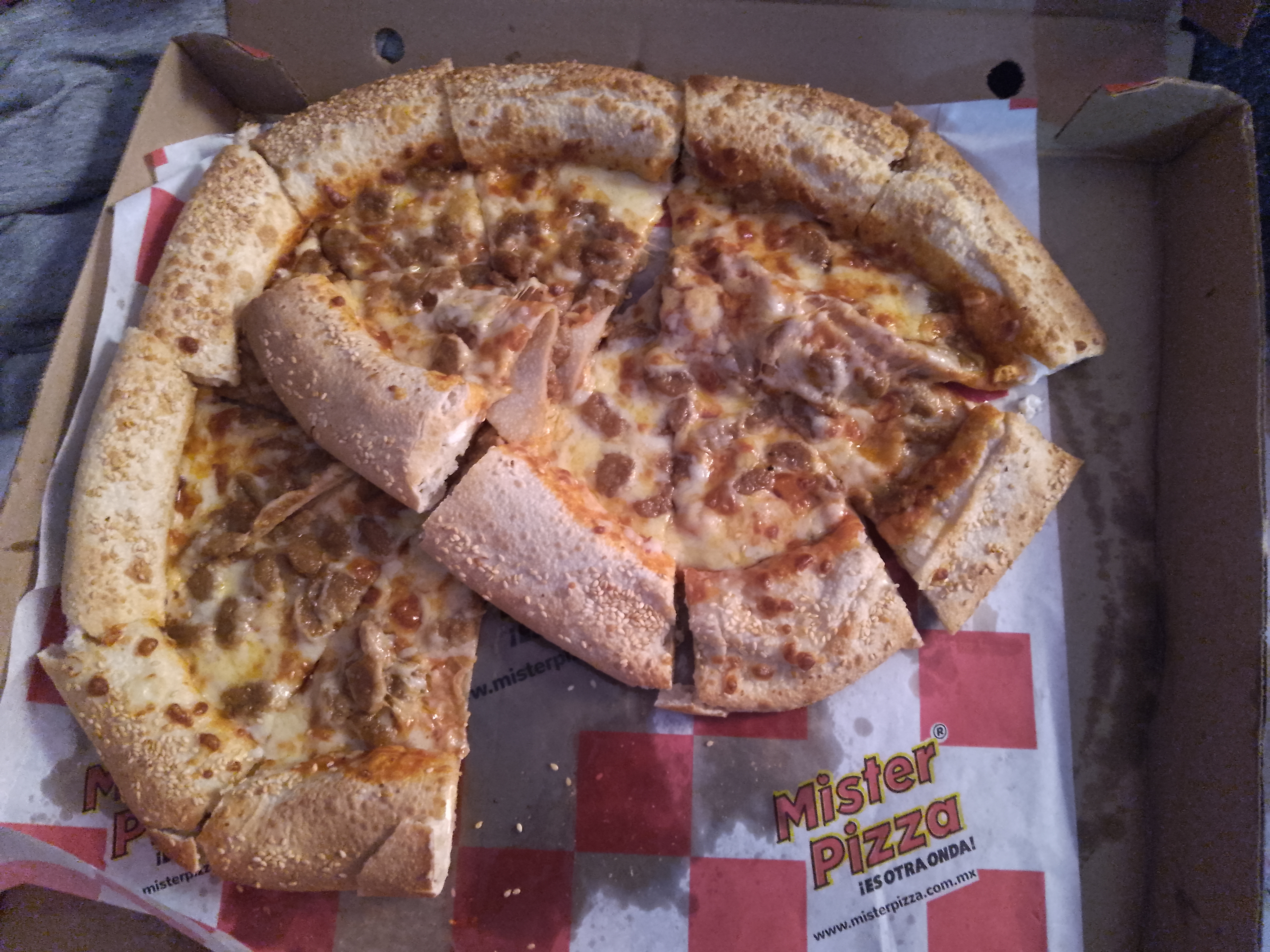 Mister Pizza Colinas del Aeropuerto image 10