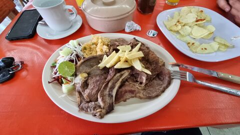 Restaurant el COMPARE. image 1