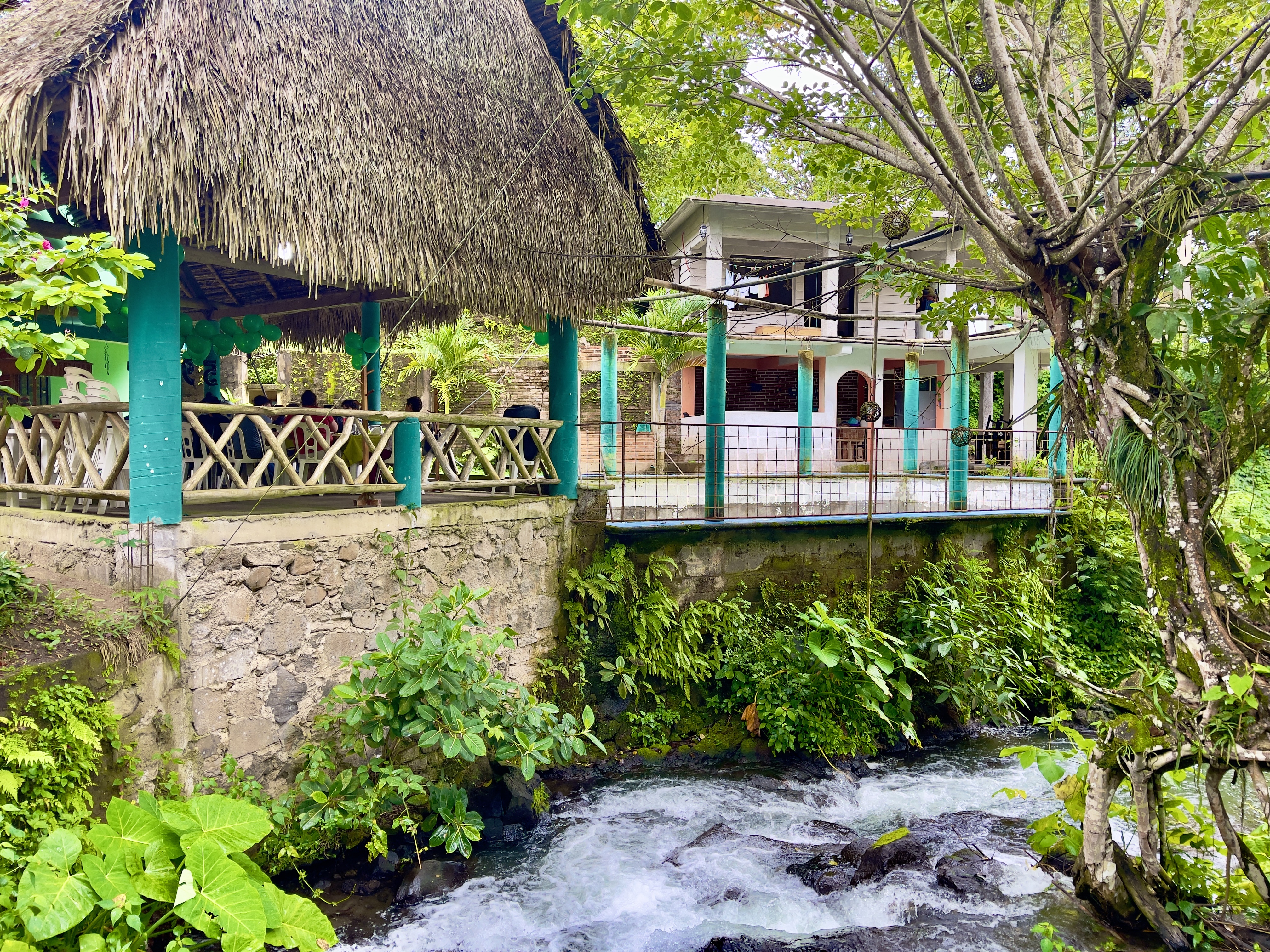 Palapa de Mariscos "Canta Ranas" image 4