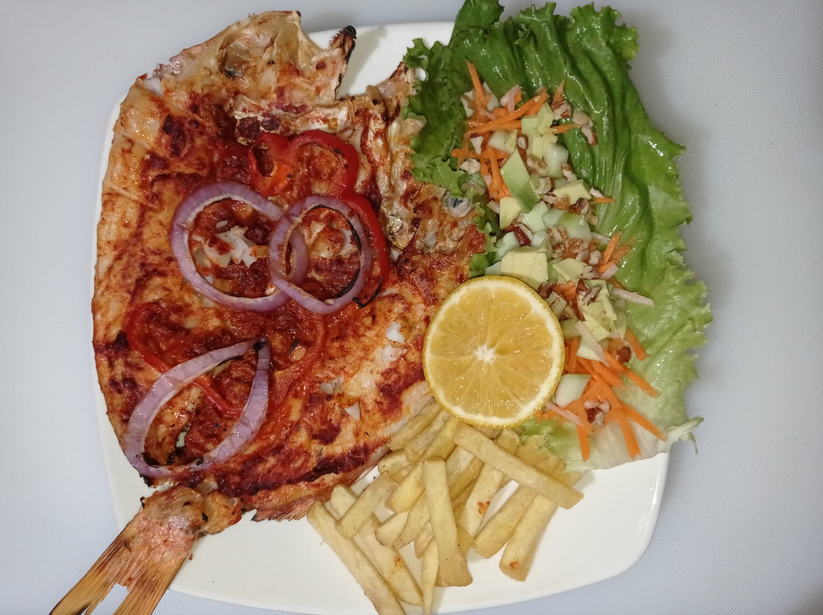 "PESCADOS Y MARISCOS LA PERLA" image 2