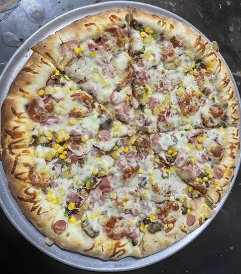 Deli's PIZZA image 1