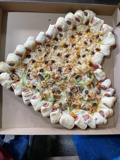 Deli's PIZZA image 3