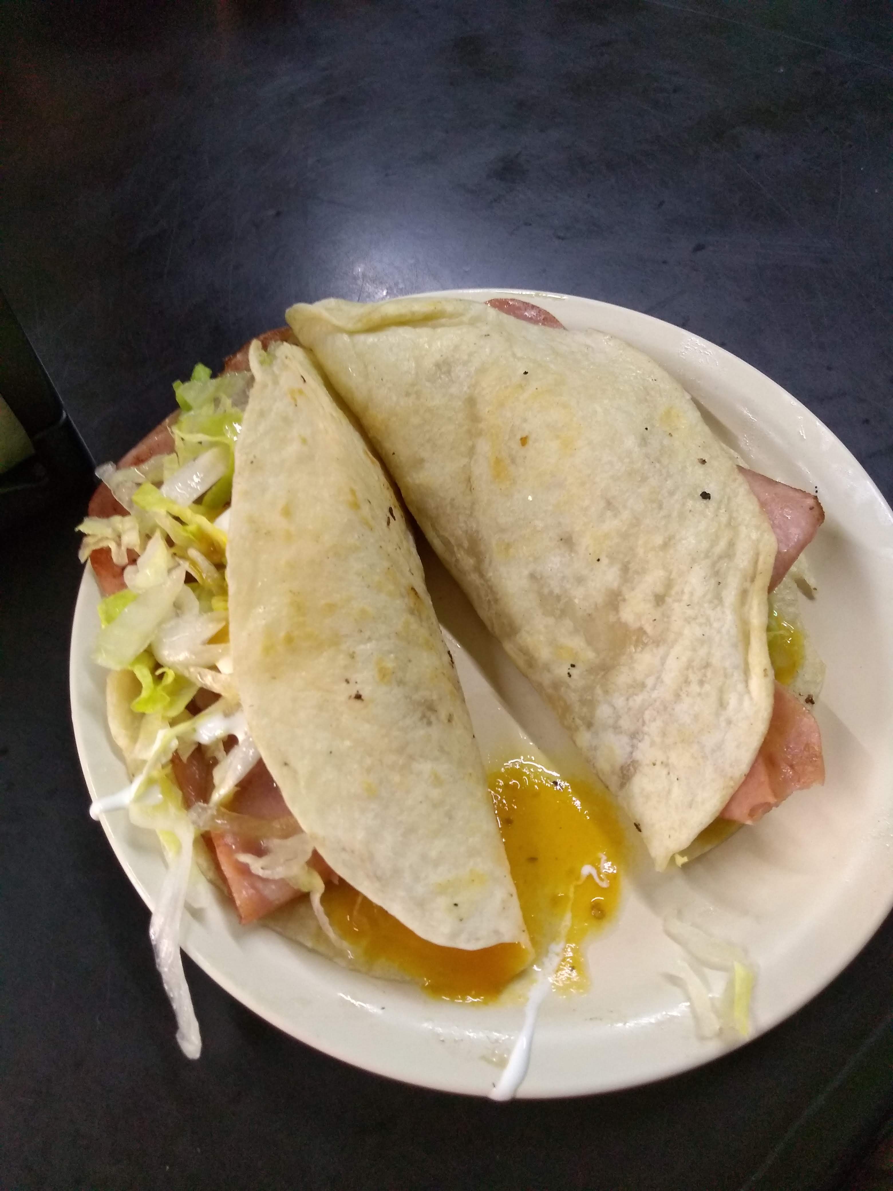 Loncheria Tere image 2