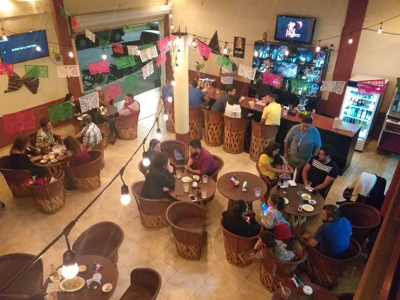 Mona Lisa Bar & Snack image 4