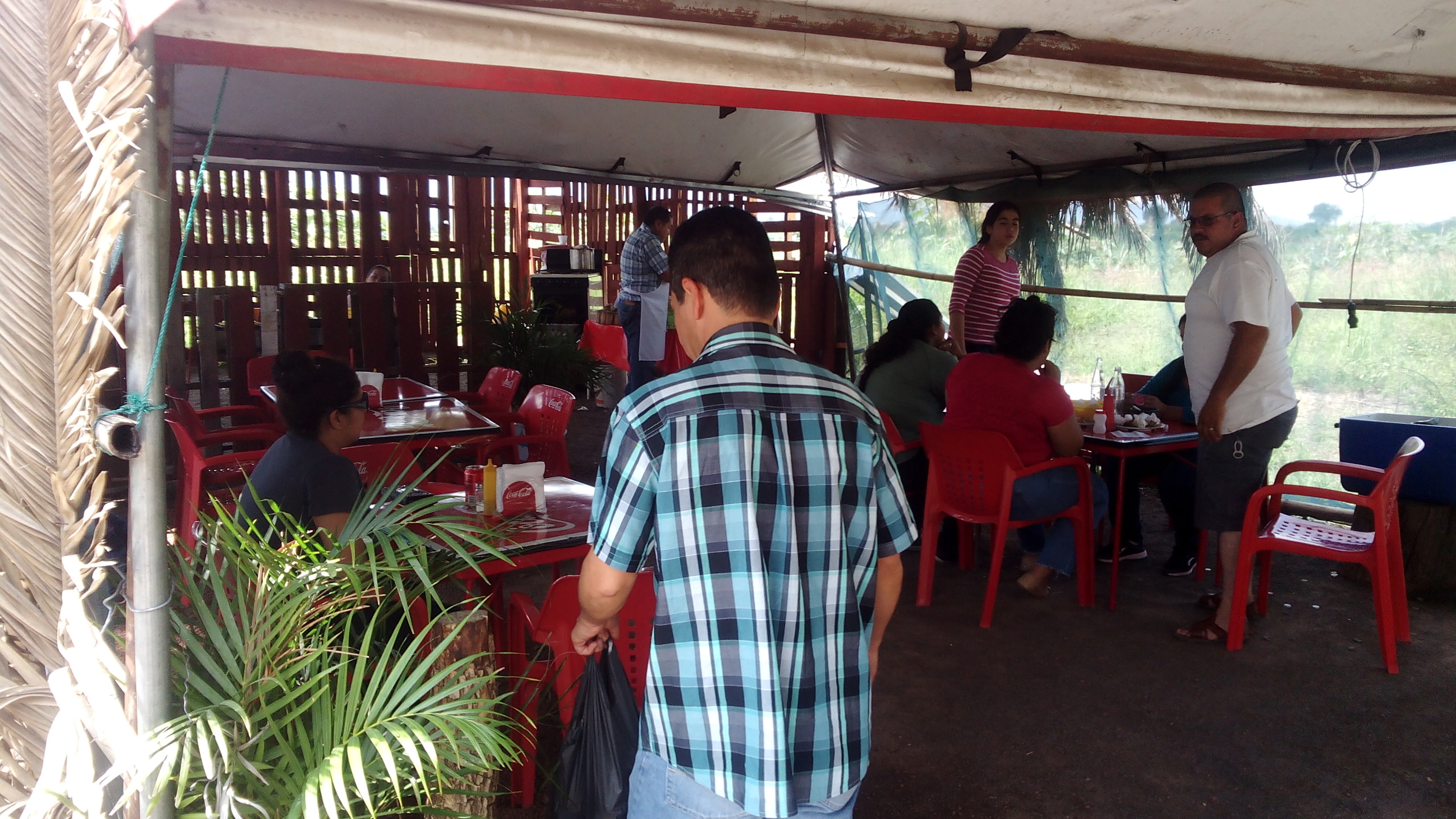 Birrieria La Barca " El Tato image 6