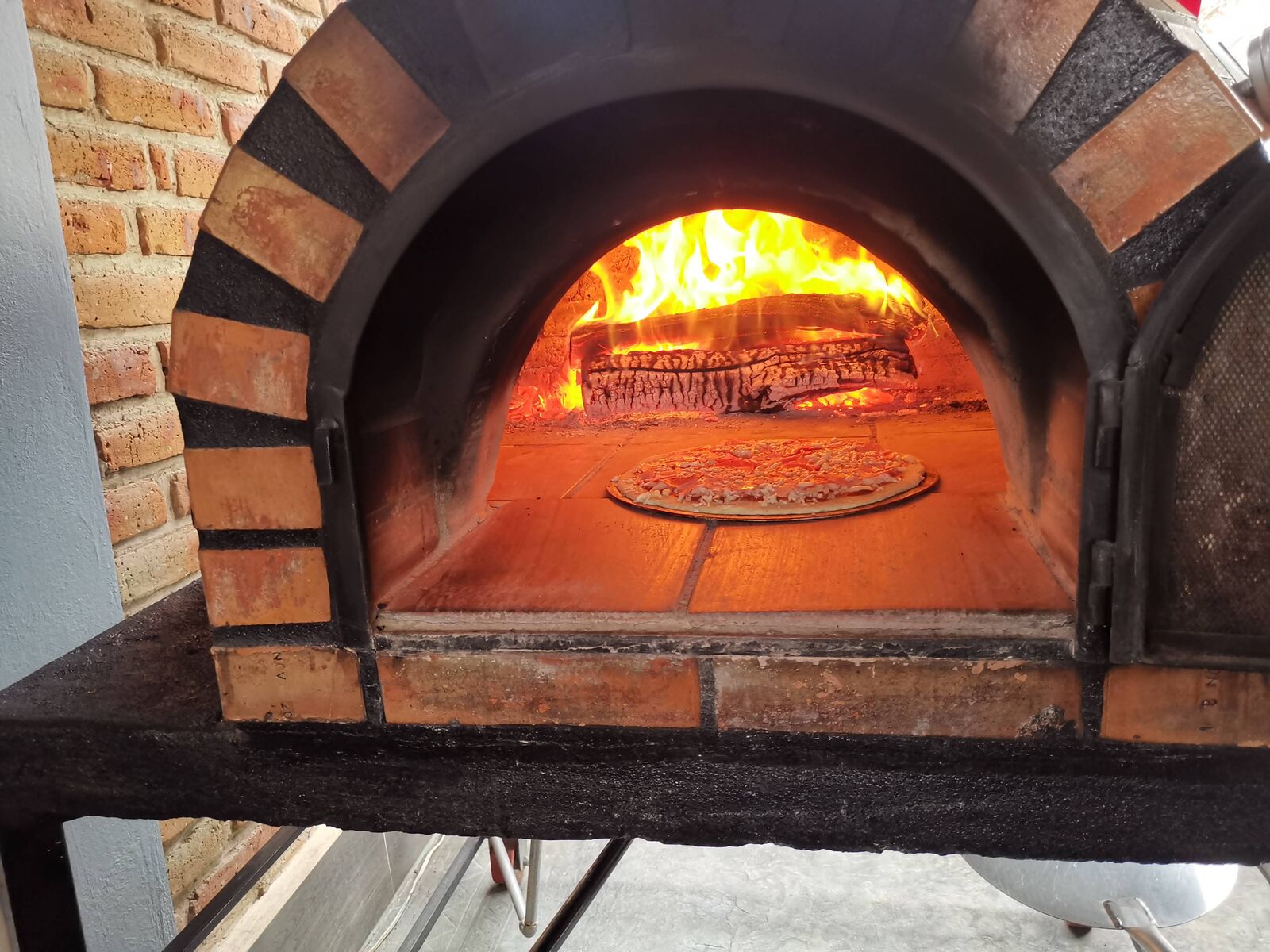 Pizza kory image 3