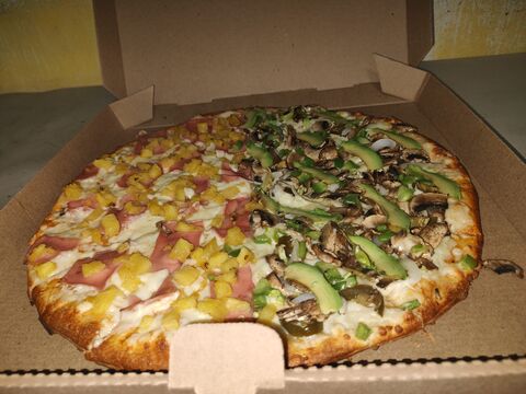 Peperoni's Pizza image 1