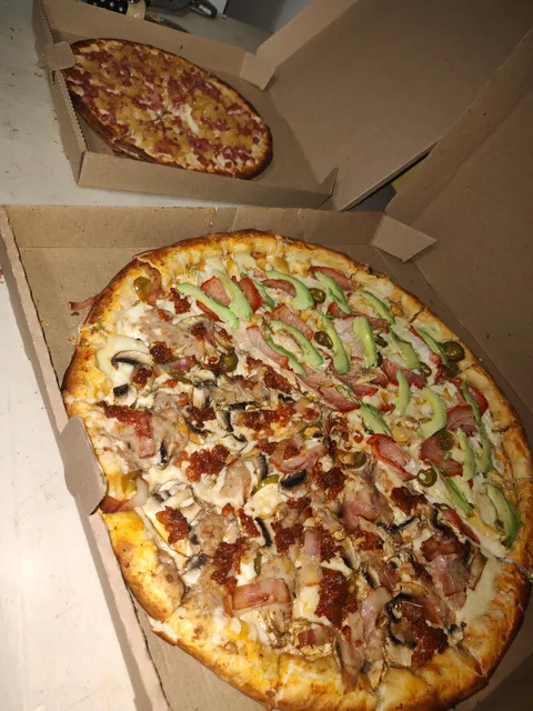 Peperoni's Pizza image 7