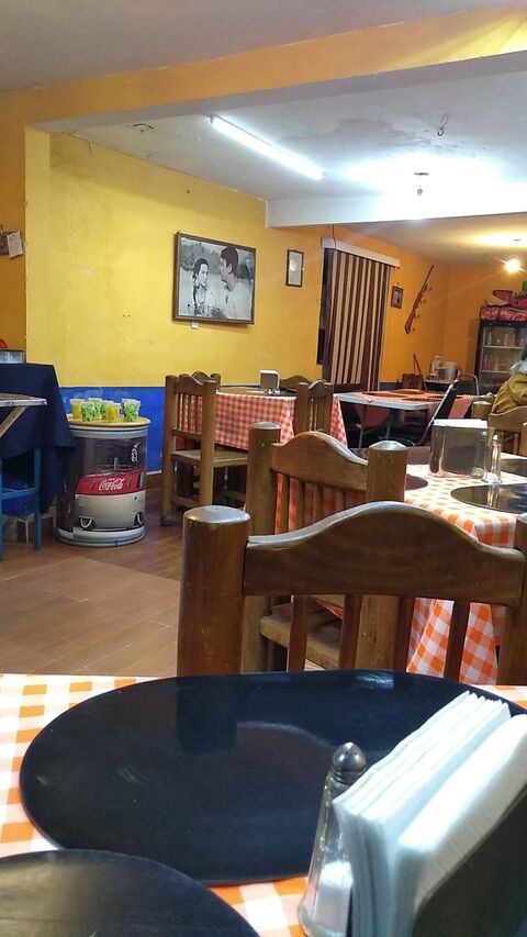 Taqueria Y Antojitos "El Molcajete" image 2