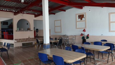 Taqueria Y Antojitos "El Molcajete" image 3