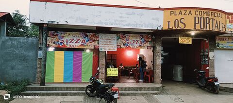 Tasty pizza's lynn. Huautla image 3
