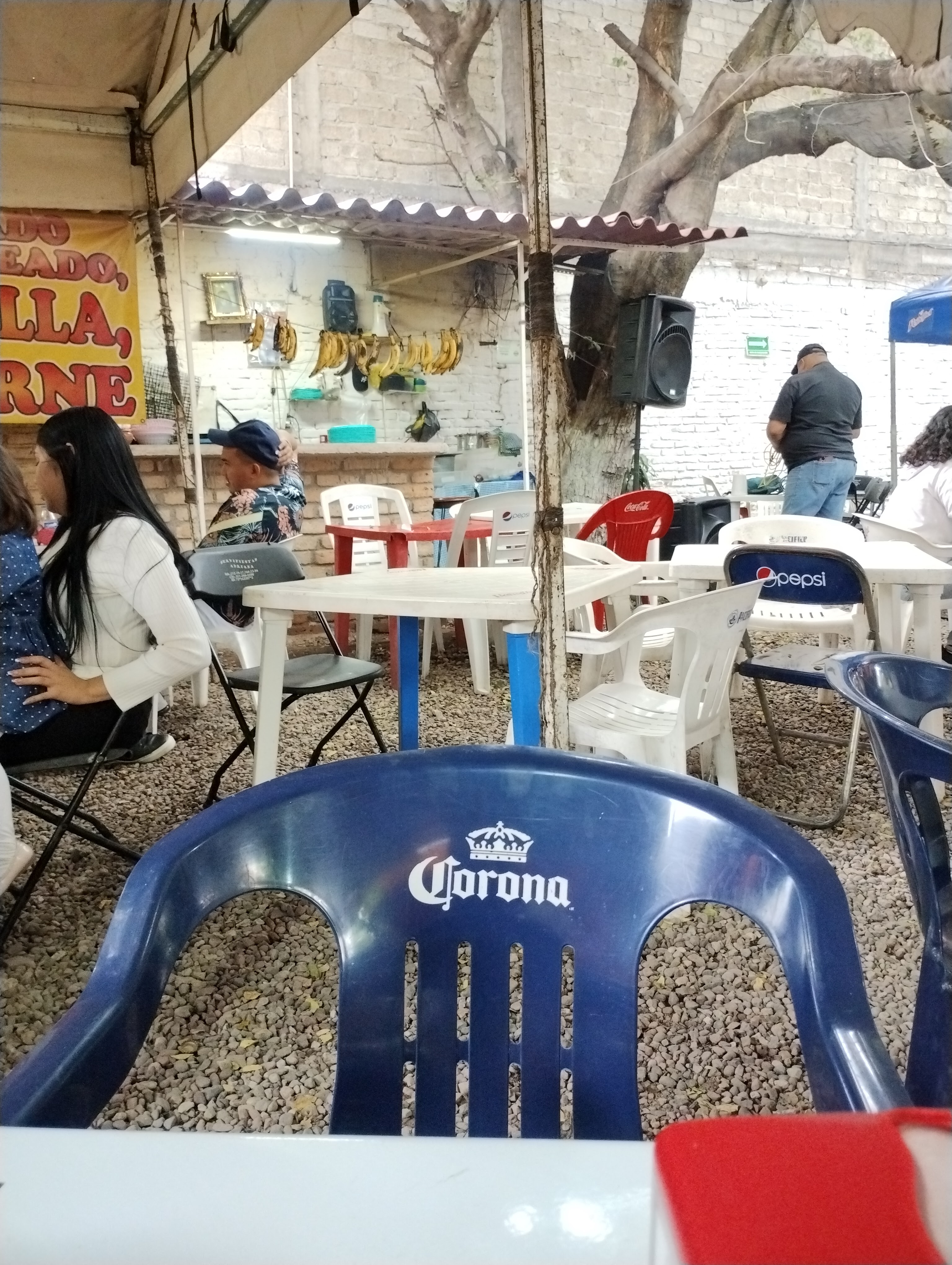 La More Restaurant image 1