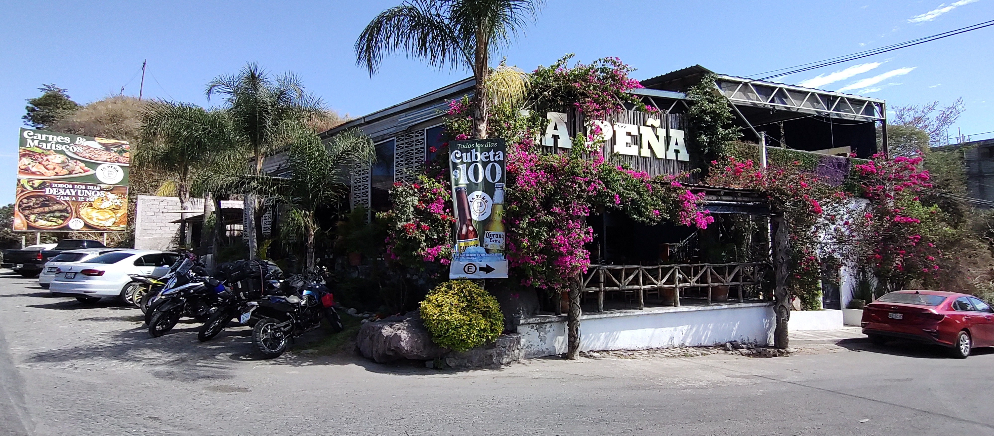 La Peña Restaurante Bar image 1