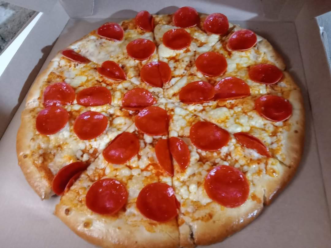 Pizzas y empanadas image 1