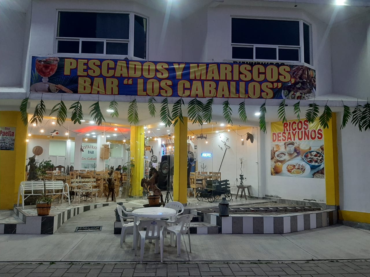 Mariscos bar los caballos image 9