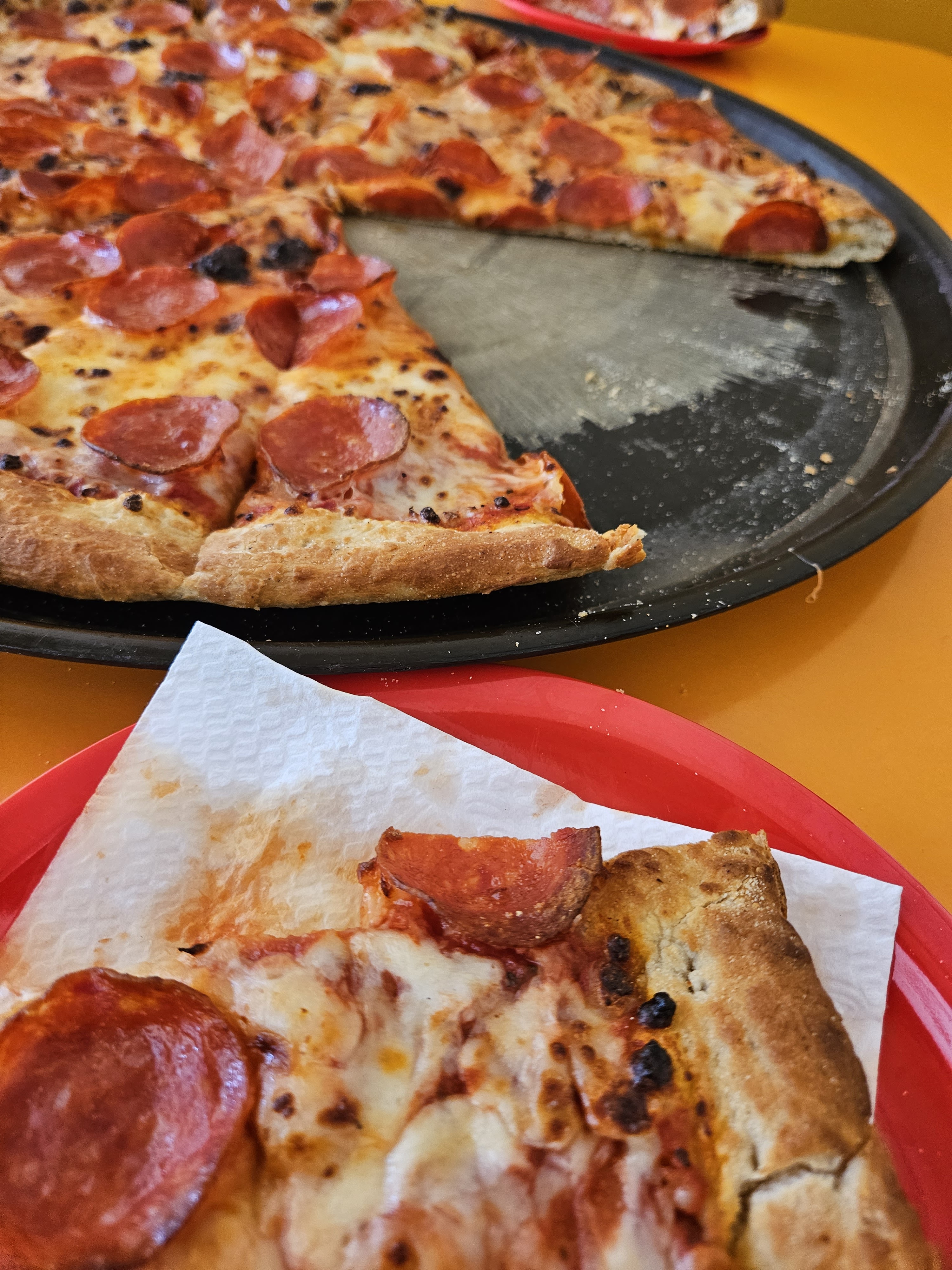 Super Pizza two friends image 4