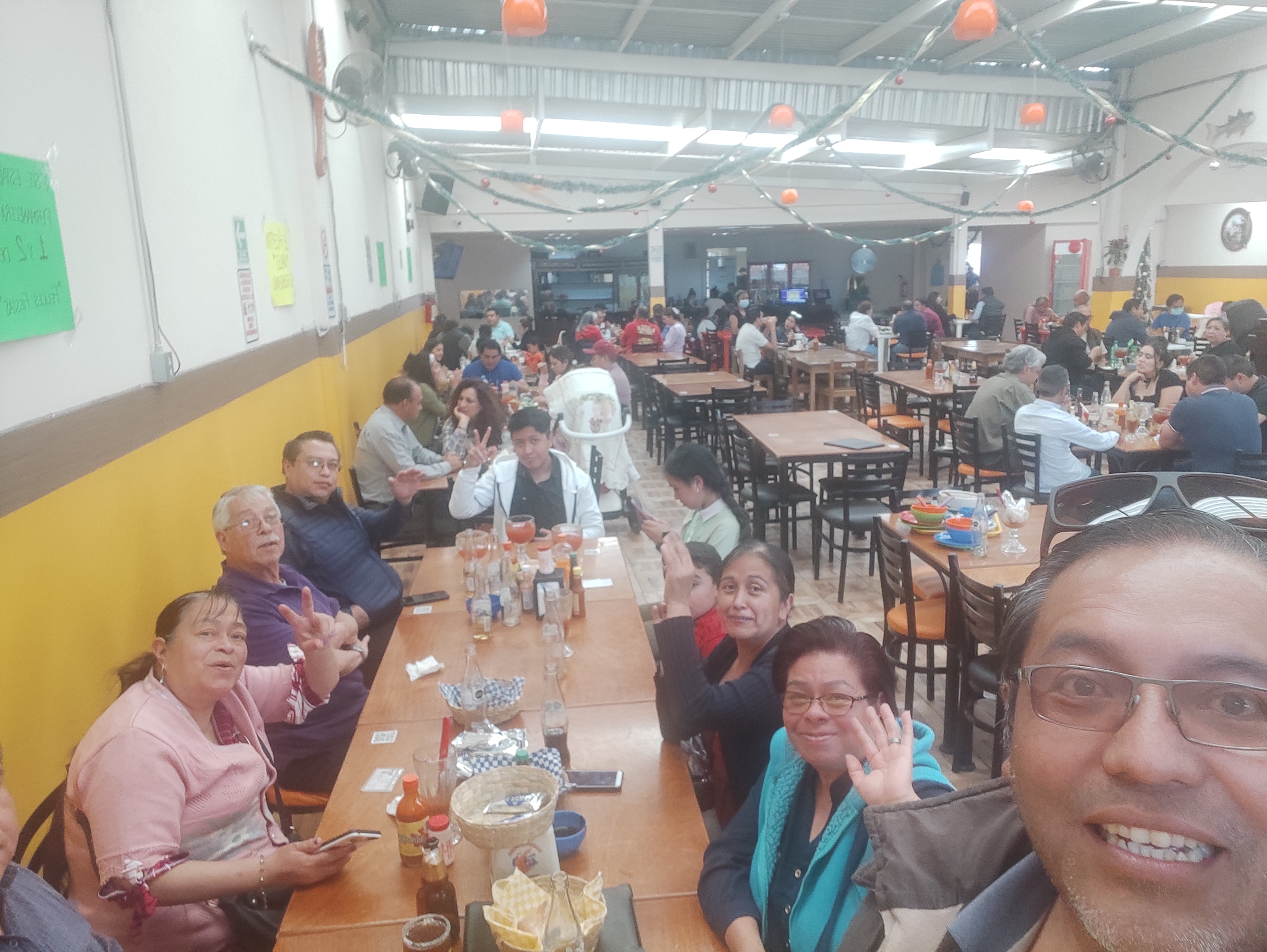 Mariscos El Puerto De Alvarado image 1