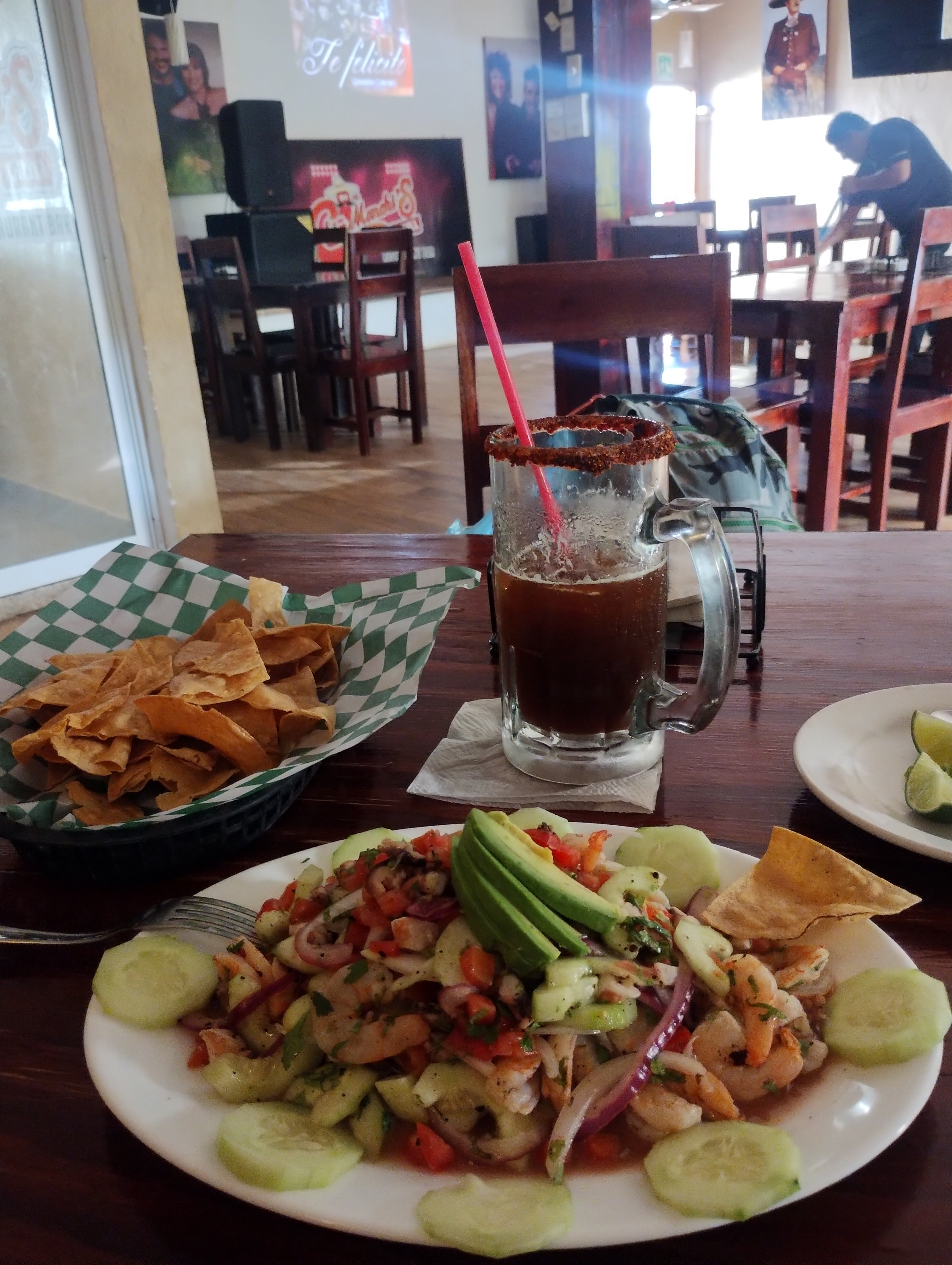 chimonchis restaurant & bar image 9