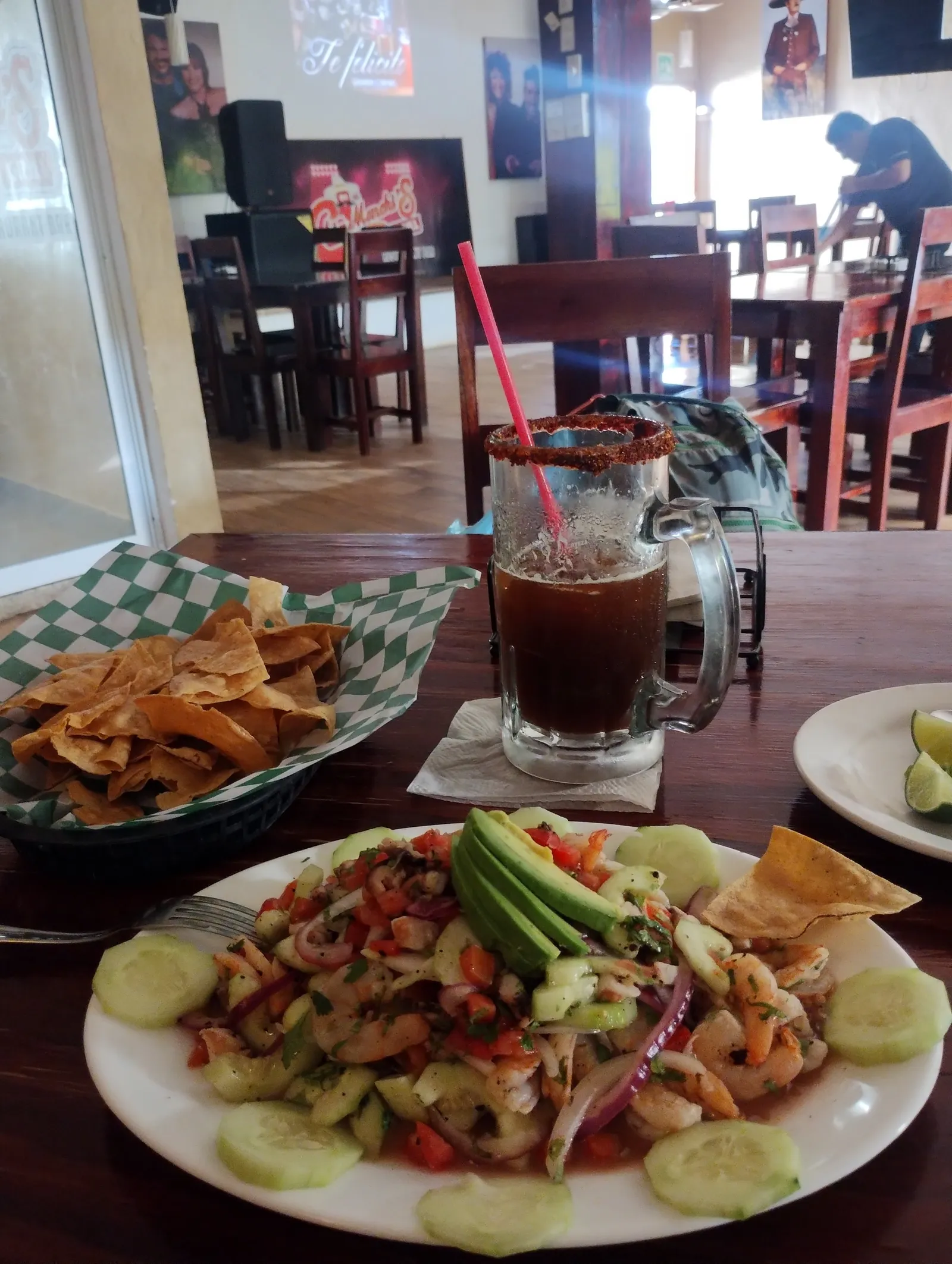 chimonchis restaurant & bar image 9
