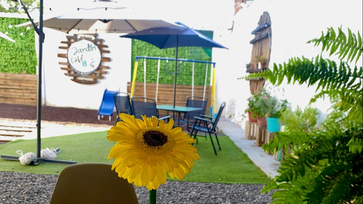 Jardín Café image 3