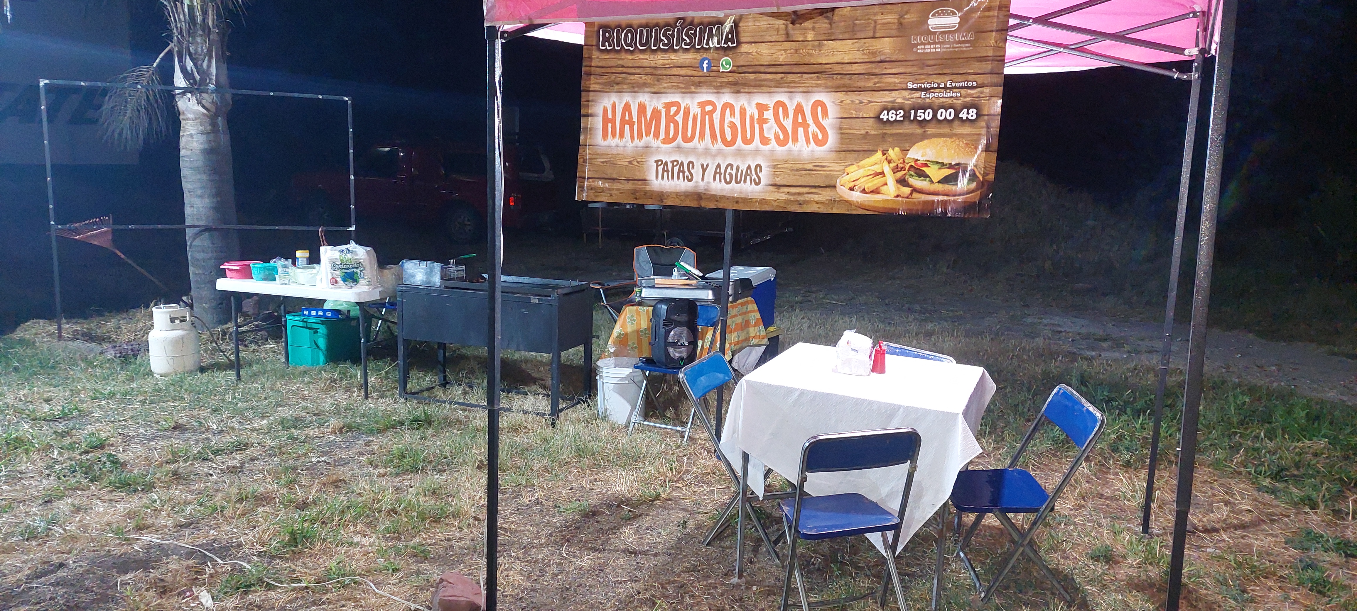 Riquísisima Hamburguesas image 2