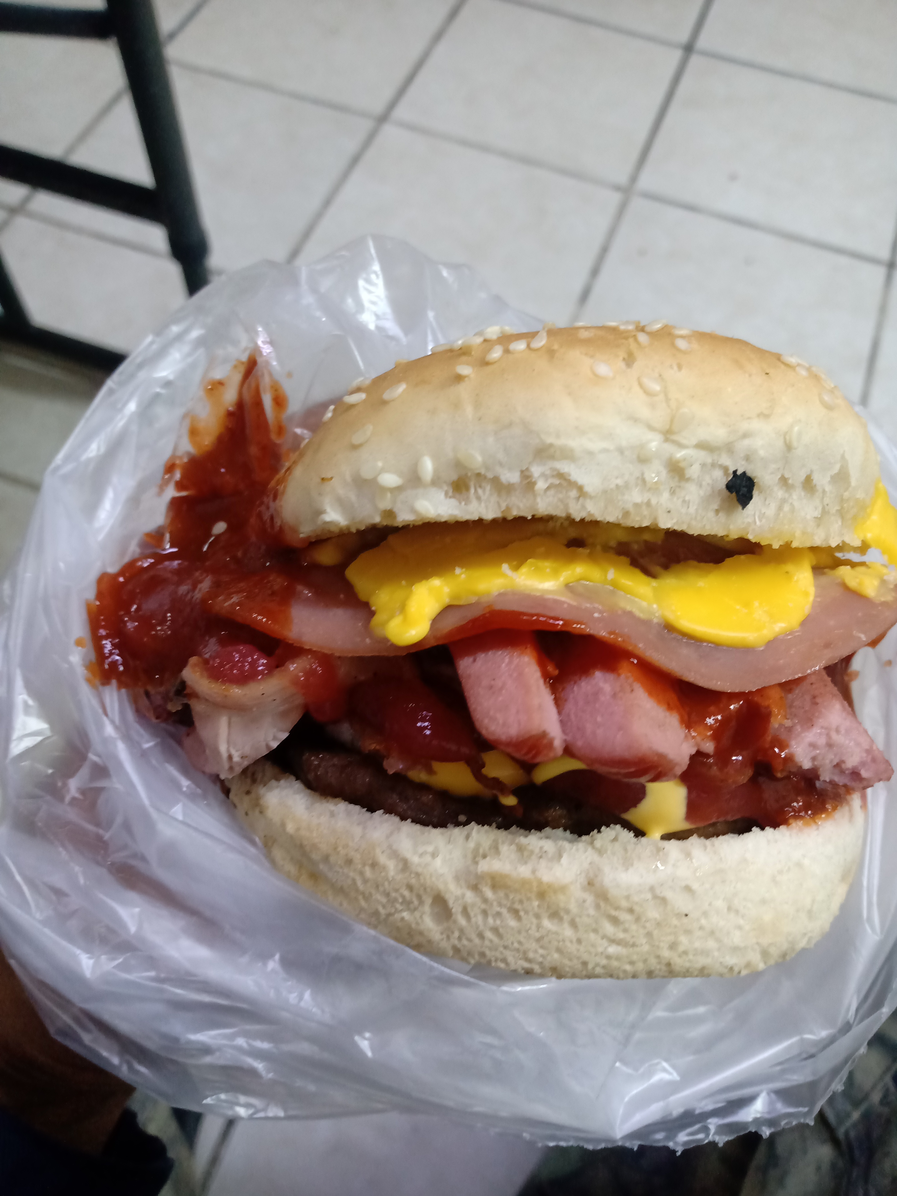 Diablos burger image 2