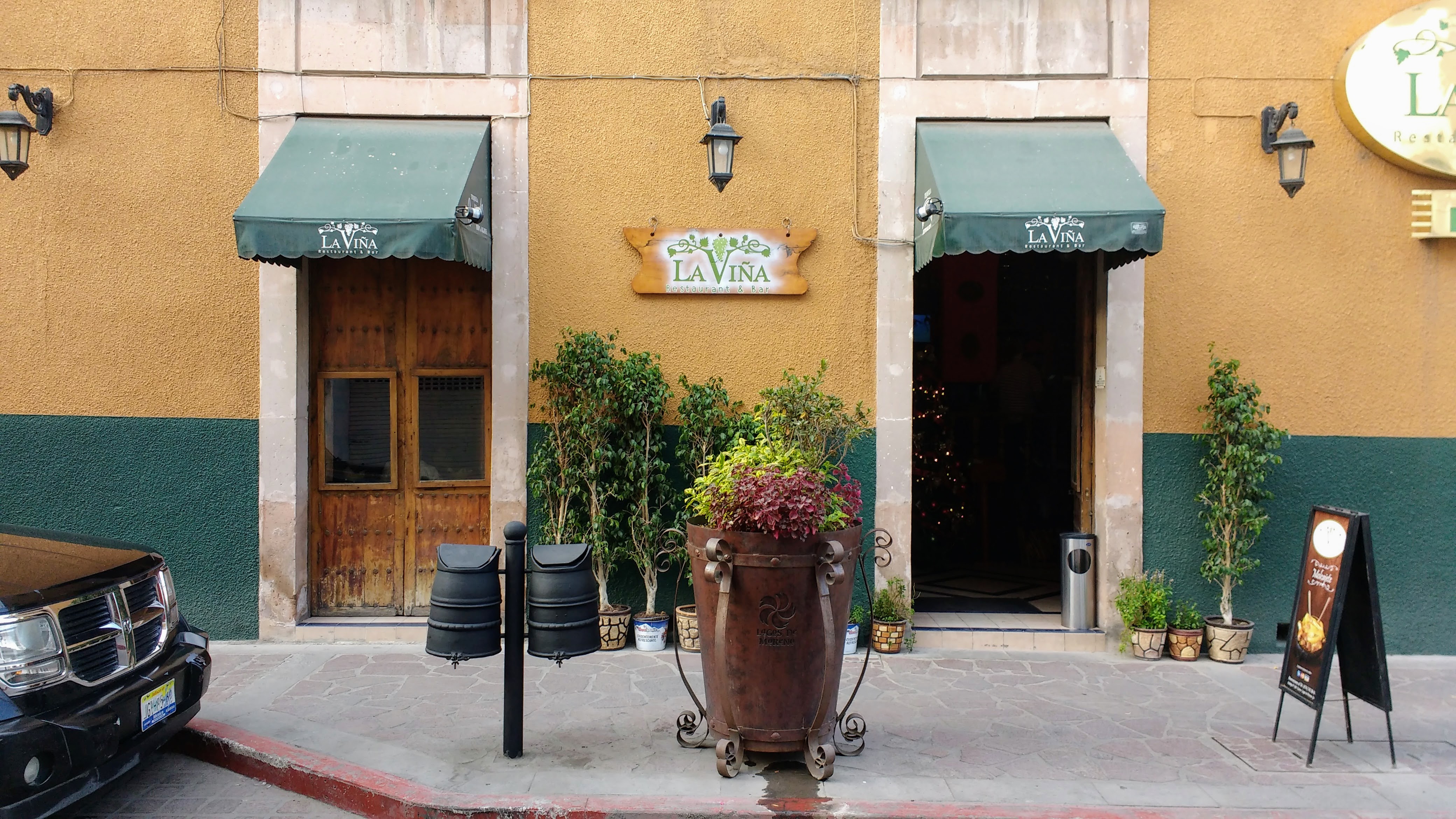 La Viña, Restaurant & Bar image 1