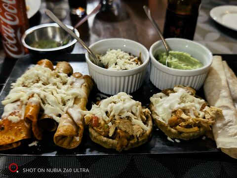 La Viña, Restaurant & Bar image 2