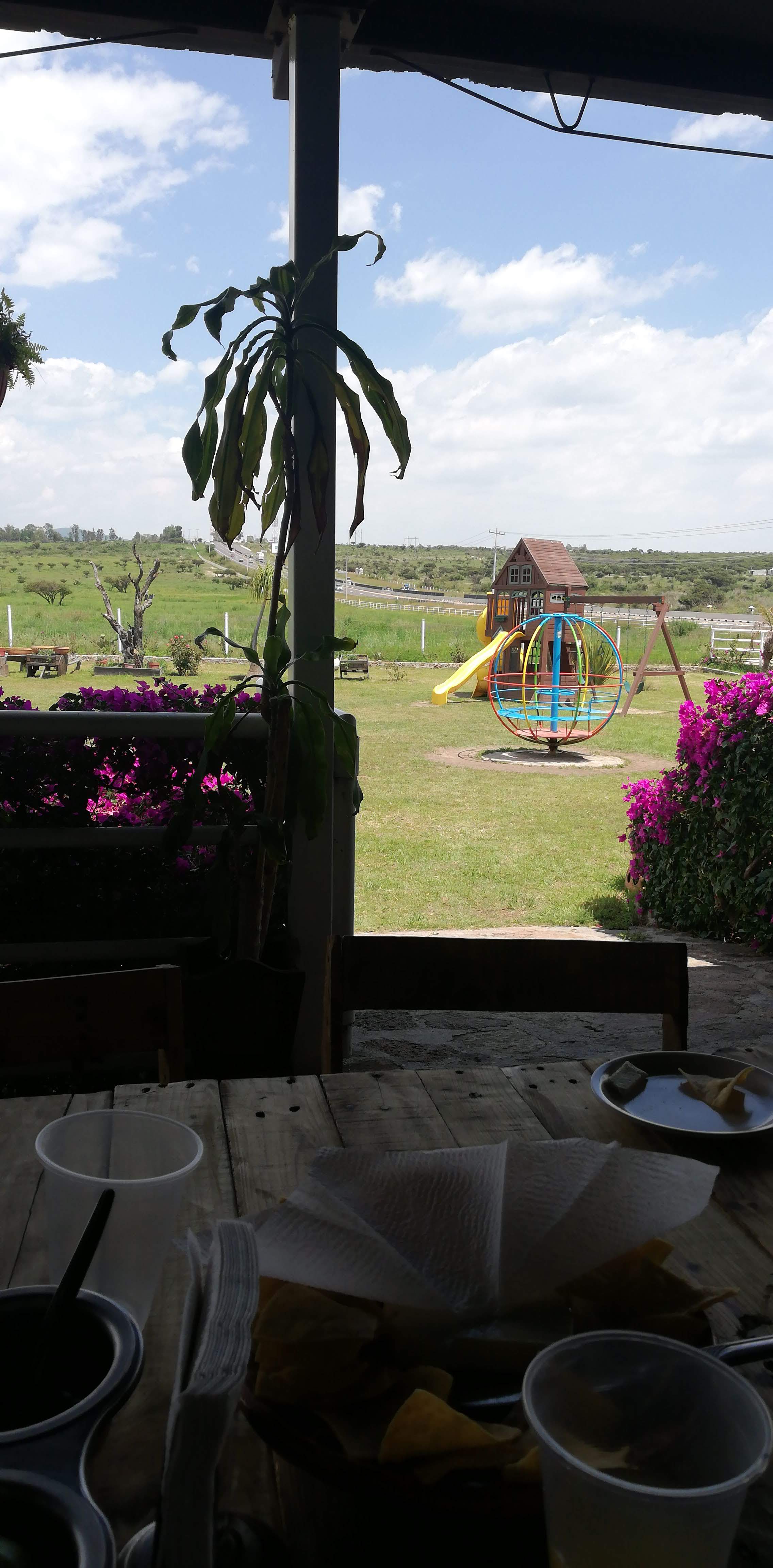 Tres Jarros Restaurant image 9