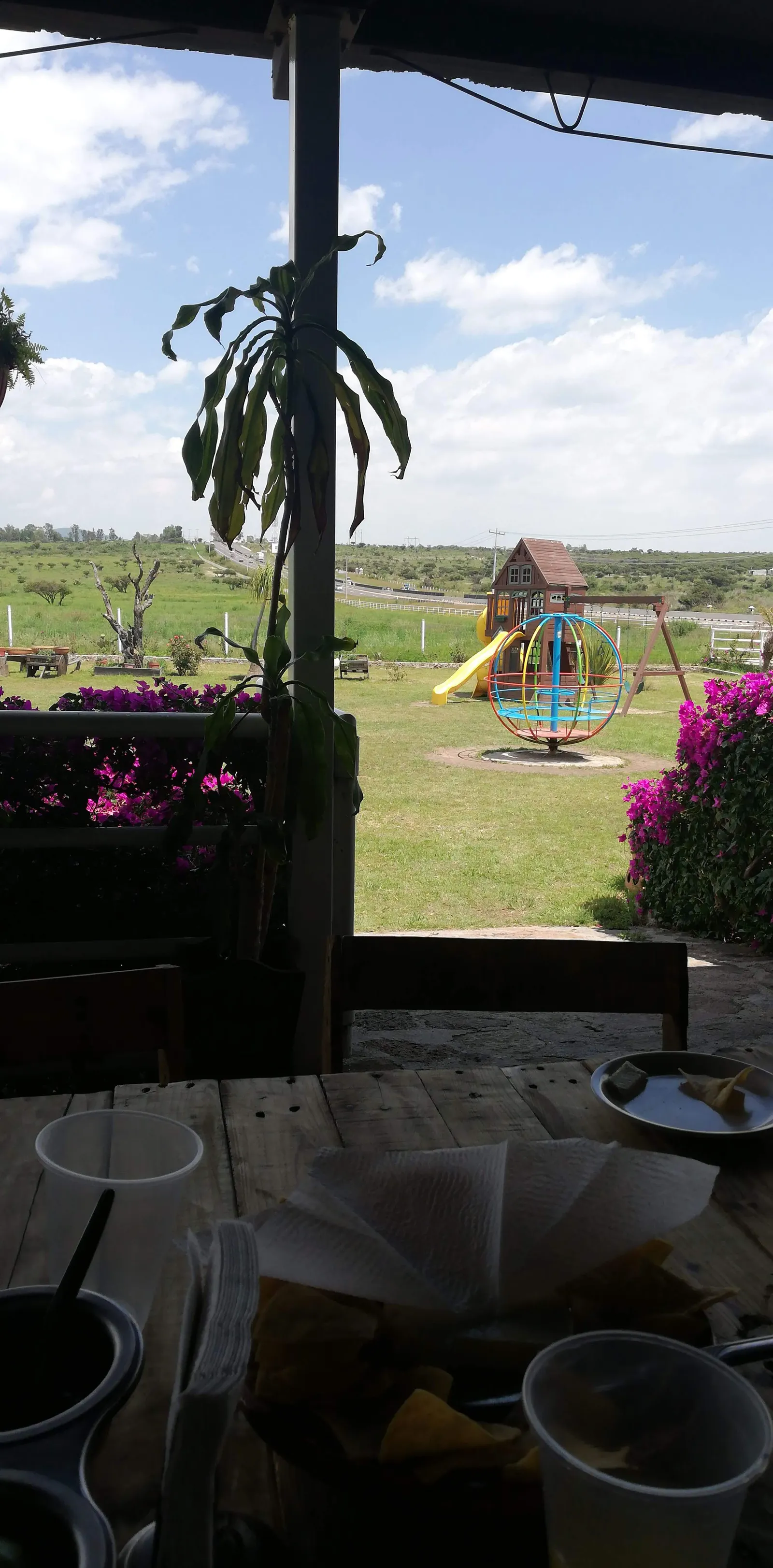 Tres Jarros Restaurant image 9