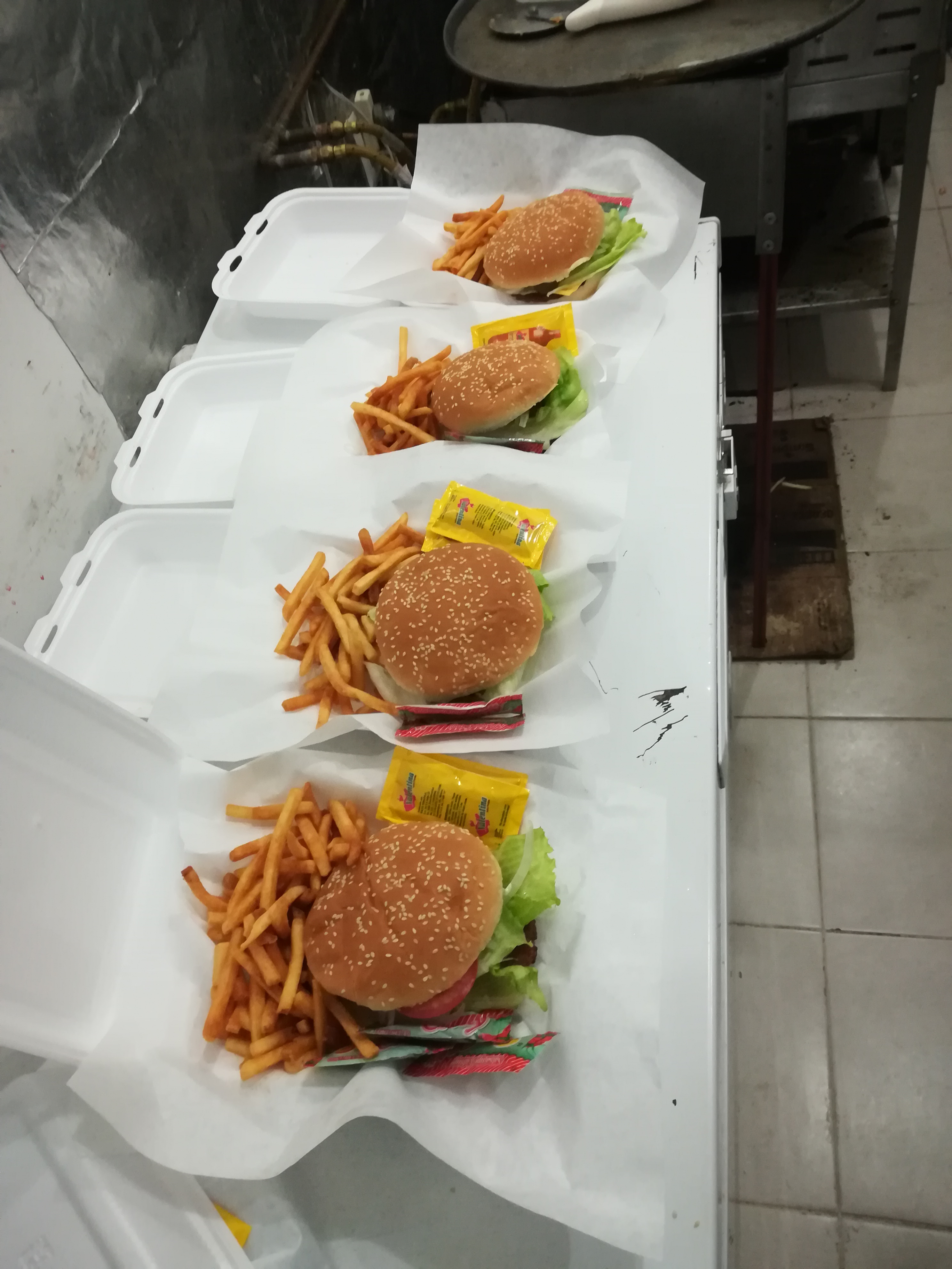 Pizzeria Los Agachados image 3