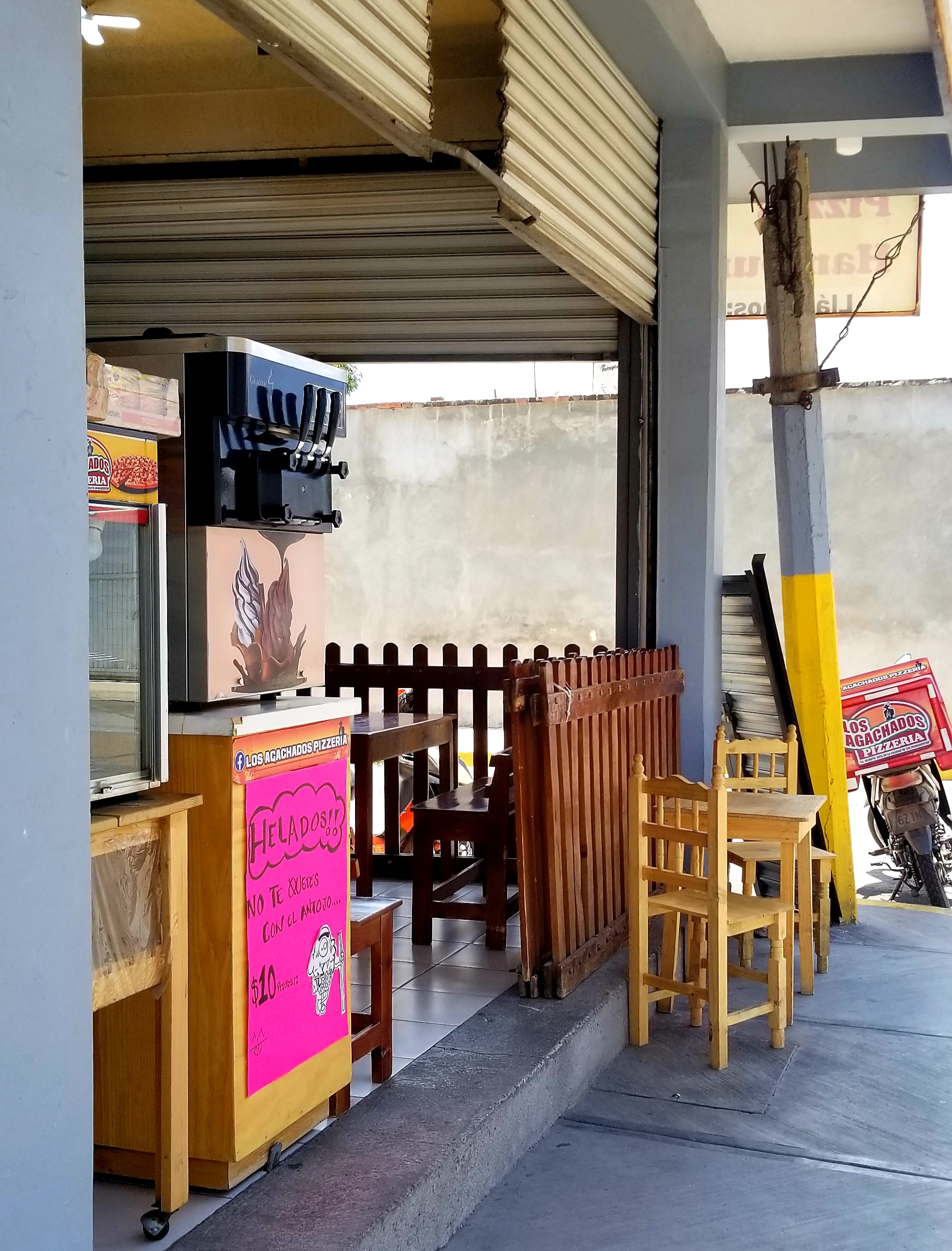 Pizzeria Los Agachados image 4