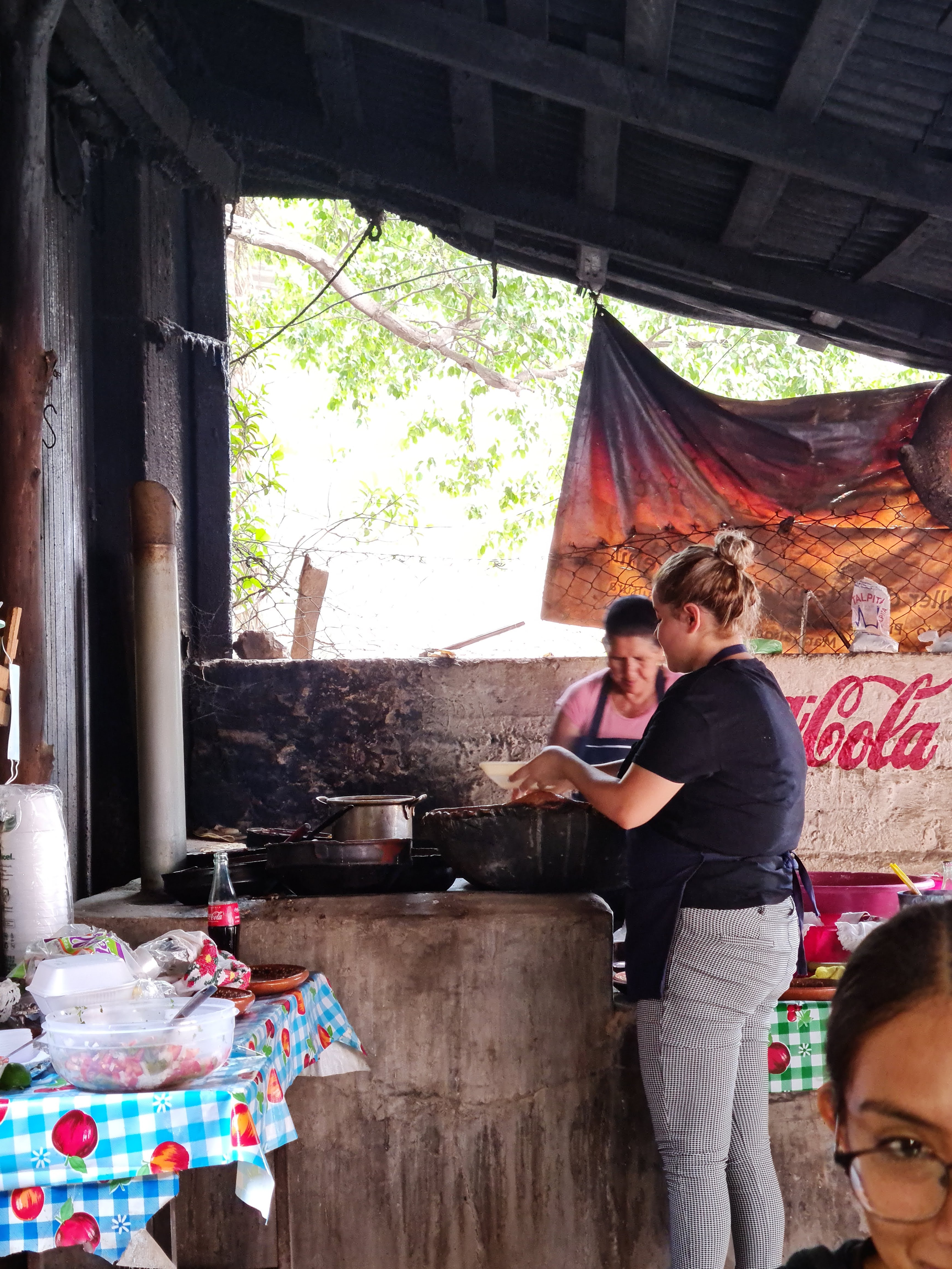 Fonda Doña Esmeralda gorditas de horno los domingos image 9